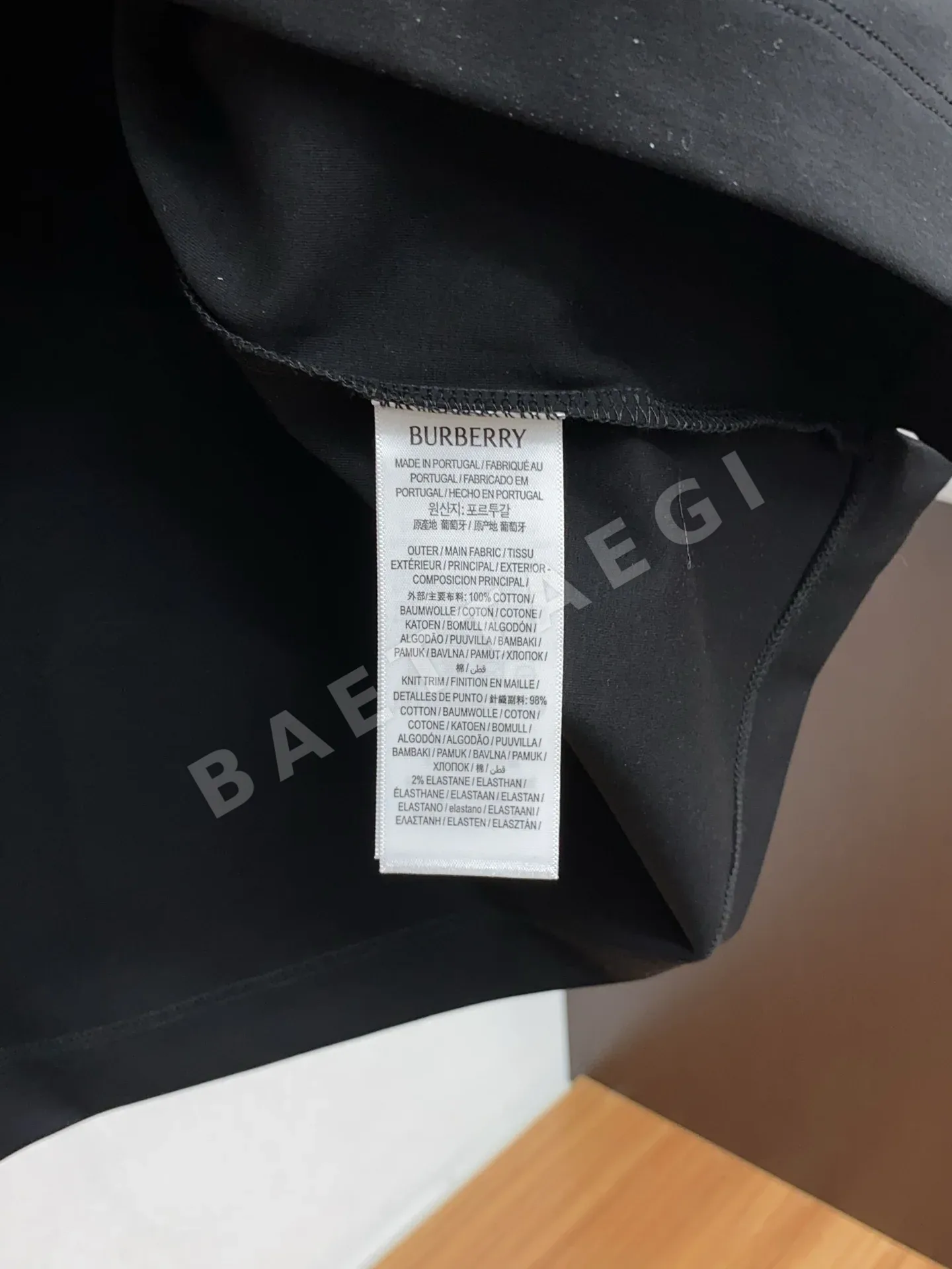 버버리 로고 코튼 라운드넥 반팔 티셔츠 2281 상세 이미지 6