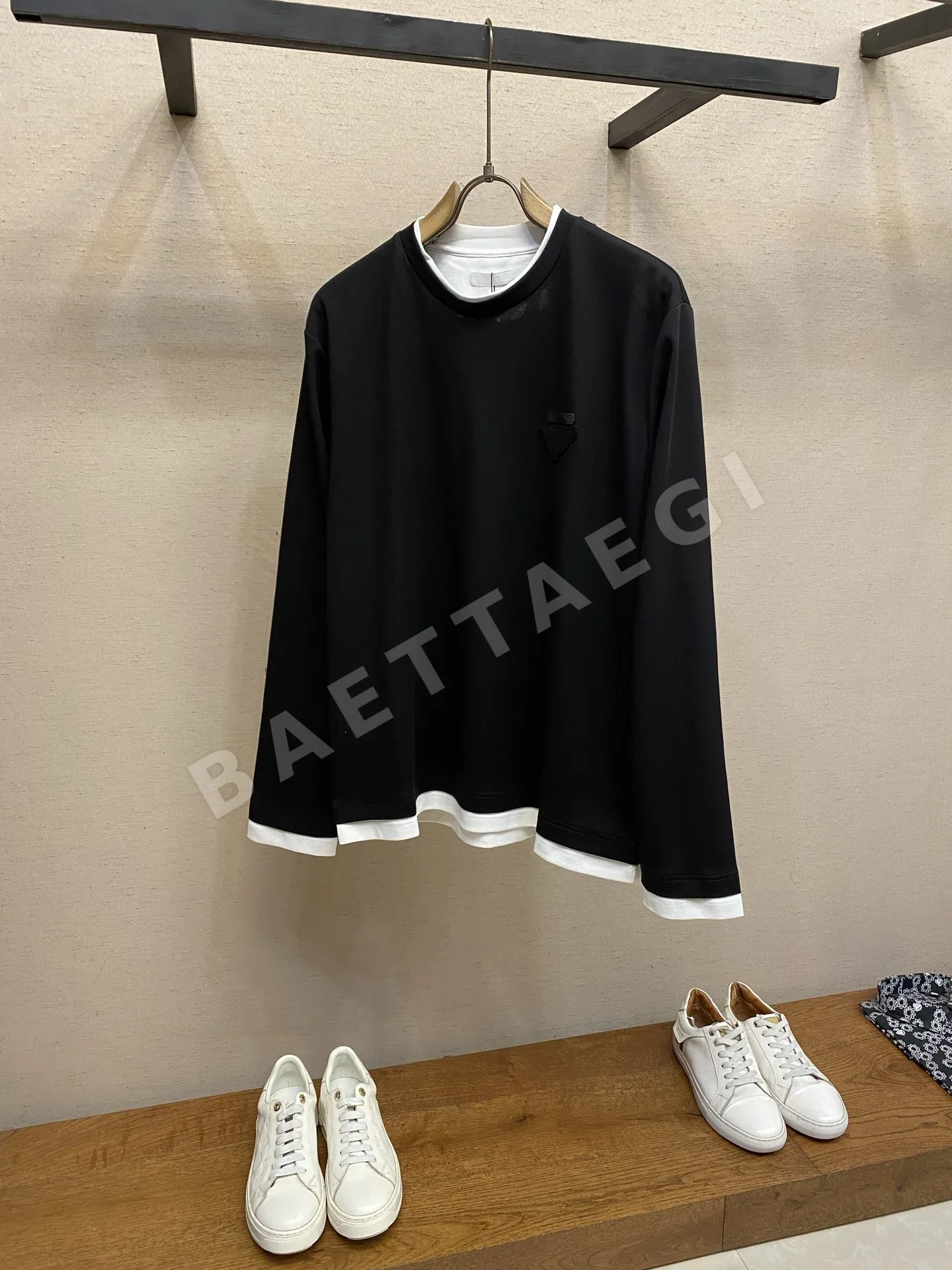 프라다 남성 코튼 긴팔 티셔츠 164982