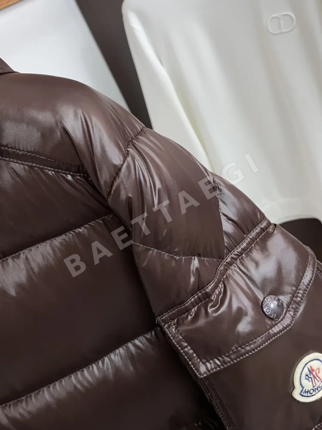 몽클레르 마야(Moncler Maya) 후드 쇼트 다운 자켓 상세 이미지 4