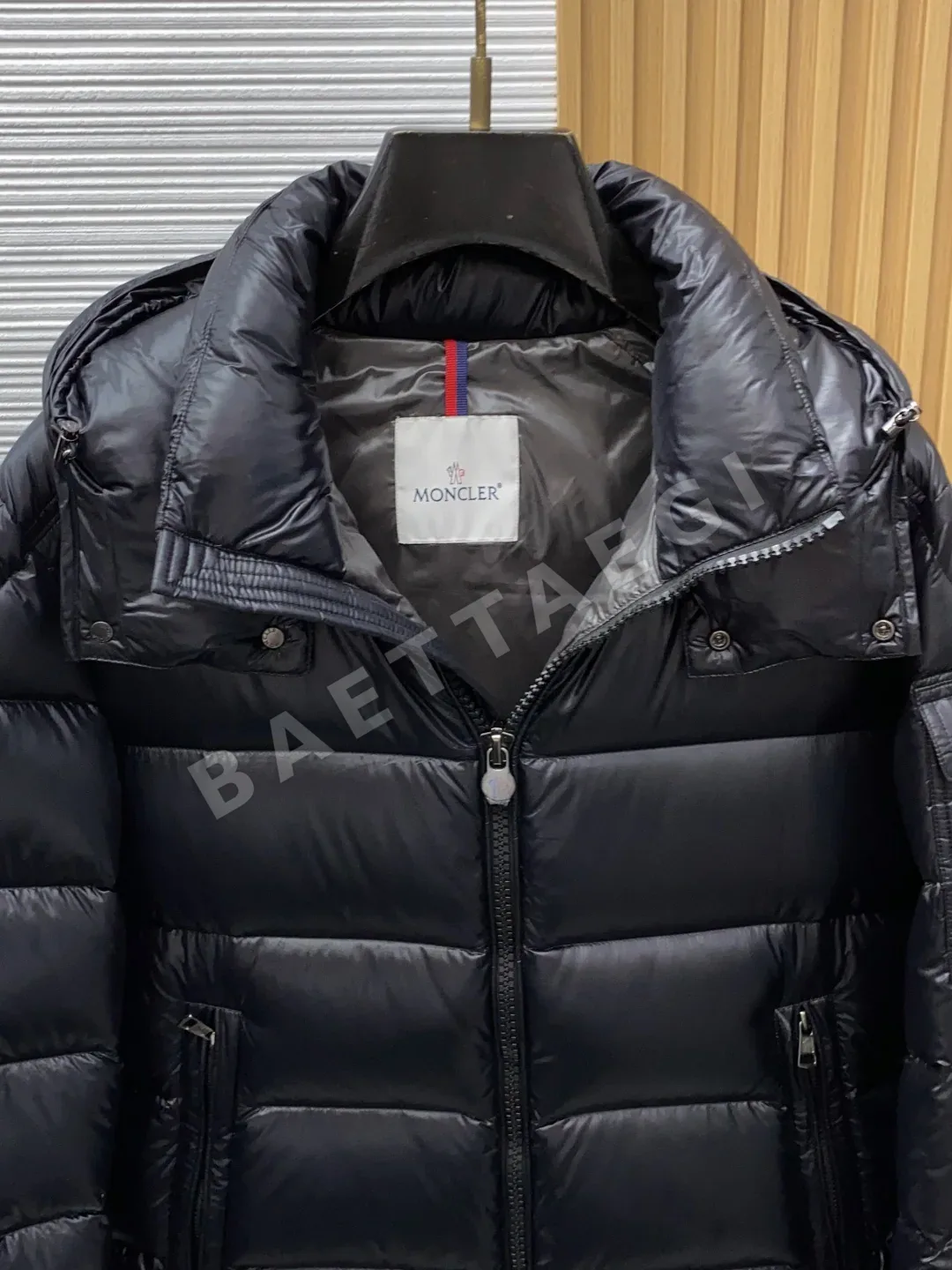 몽클레르 마얀 남성 다운 패딩 상세 이미지 2