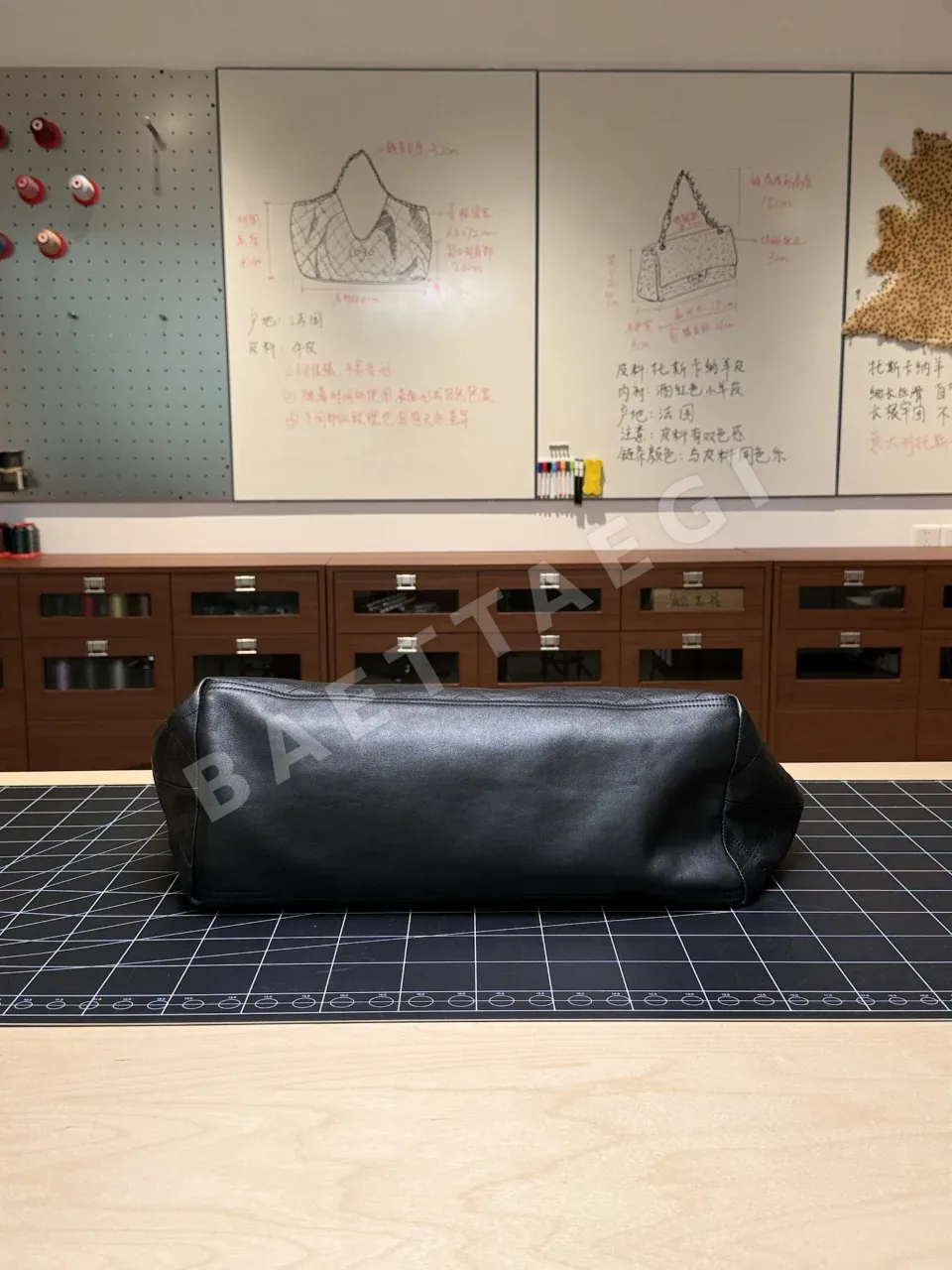 샤넬 더블 C 풀레더 토트백 AS6475 상세 이미지 4