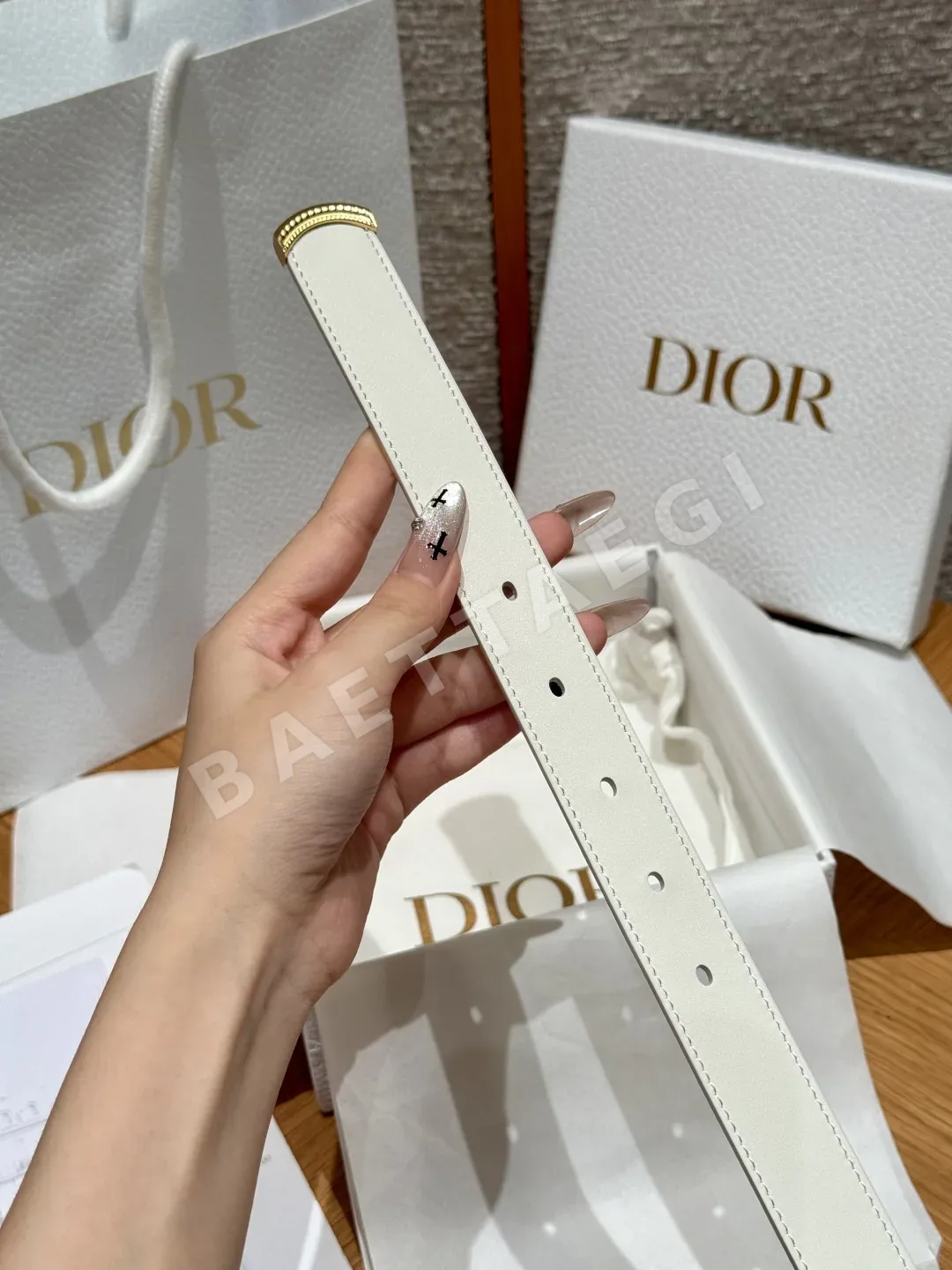 디올 JD280 메달리용 가죽 벨트 상세 이미지 6