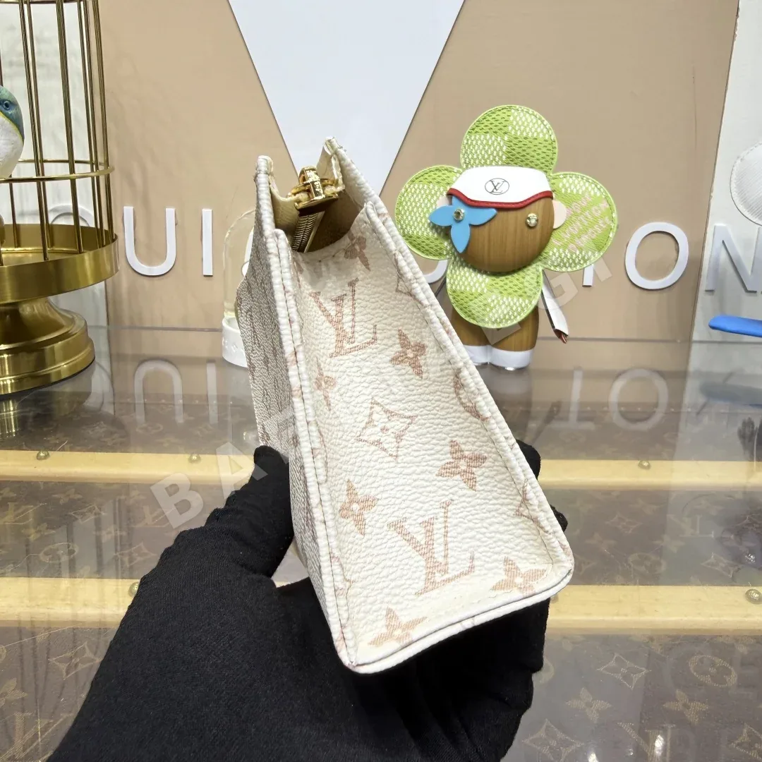 루이비통 버드케이지 포쉐트 토일레트 가방 M29700 상세 이미지 6