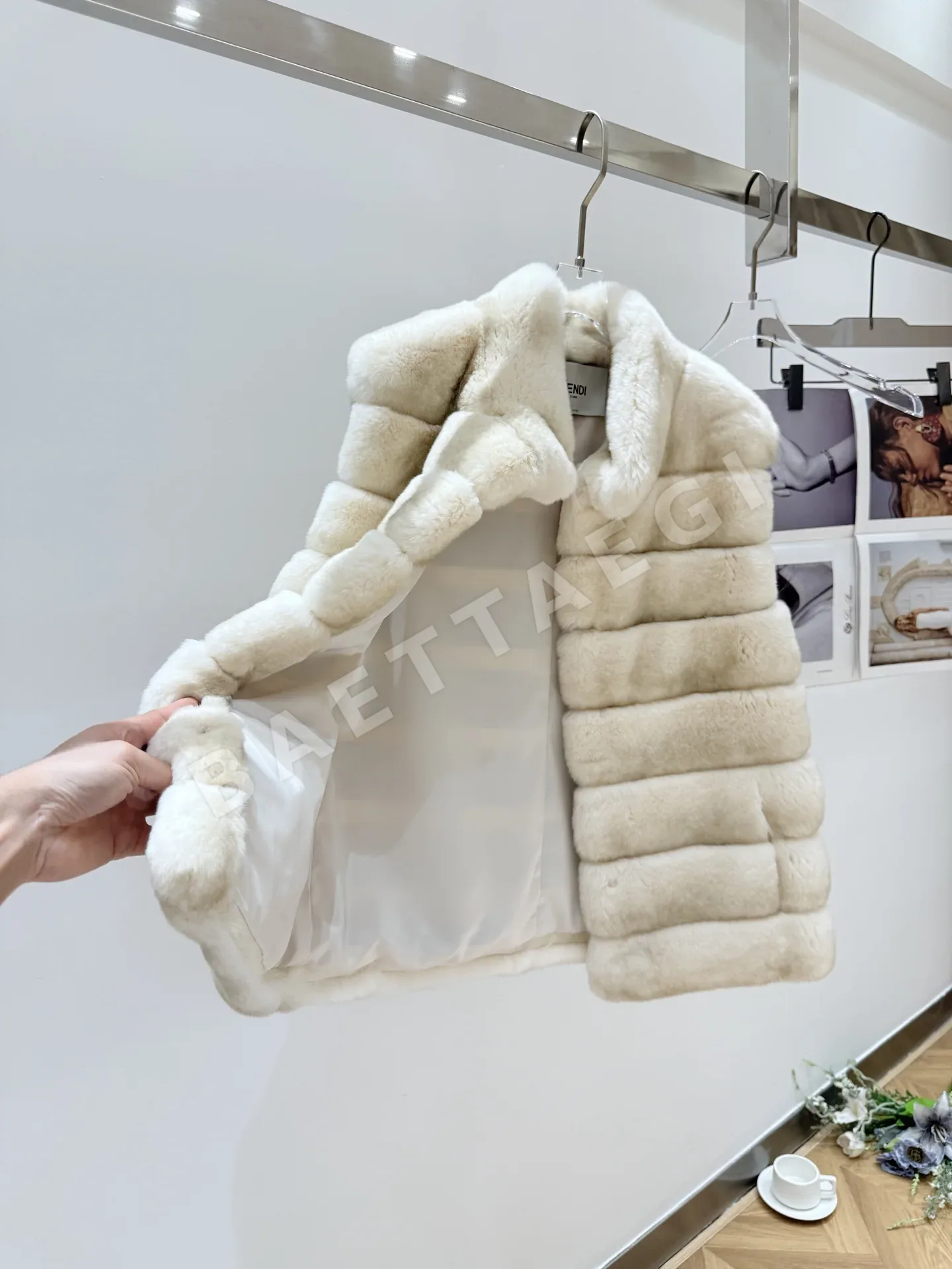 펜디 여성 알파인 렉스 래빗 조끼 상세 이미지 7