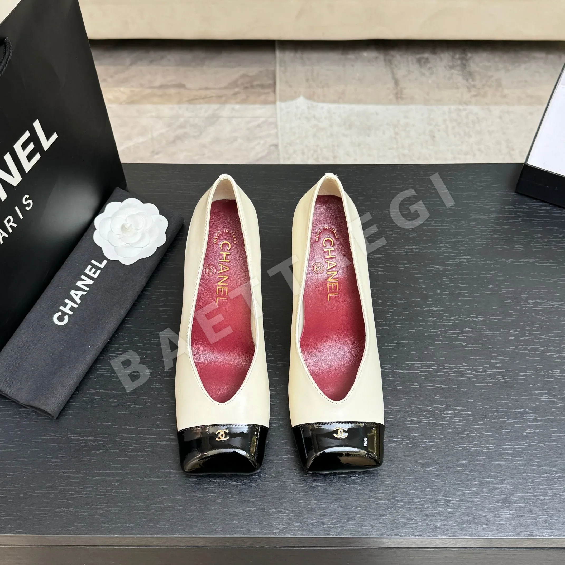 샤넬 더블 C 스티치 스퀘어 토 여성 신발 98621