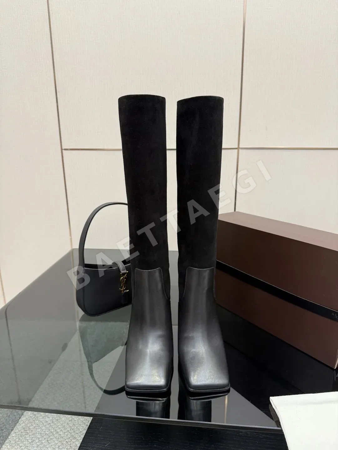 알라이아 클래식 로퍼 120436