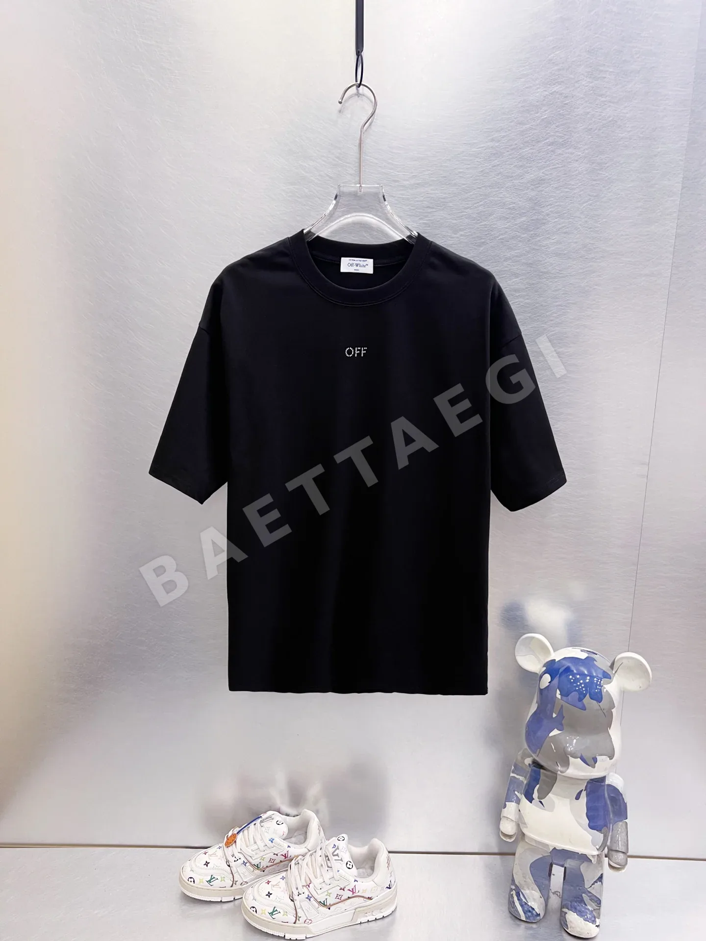 오프화이트 남성 반팔 상세 이미지 6