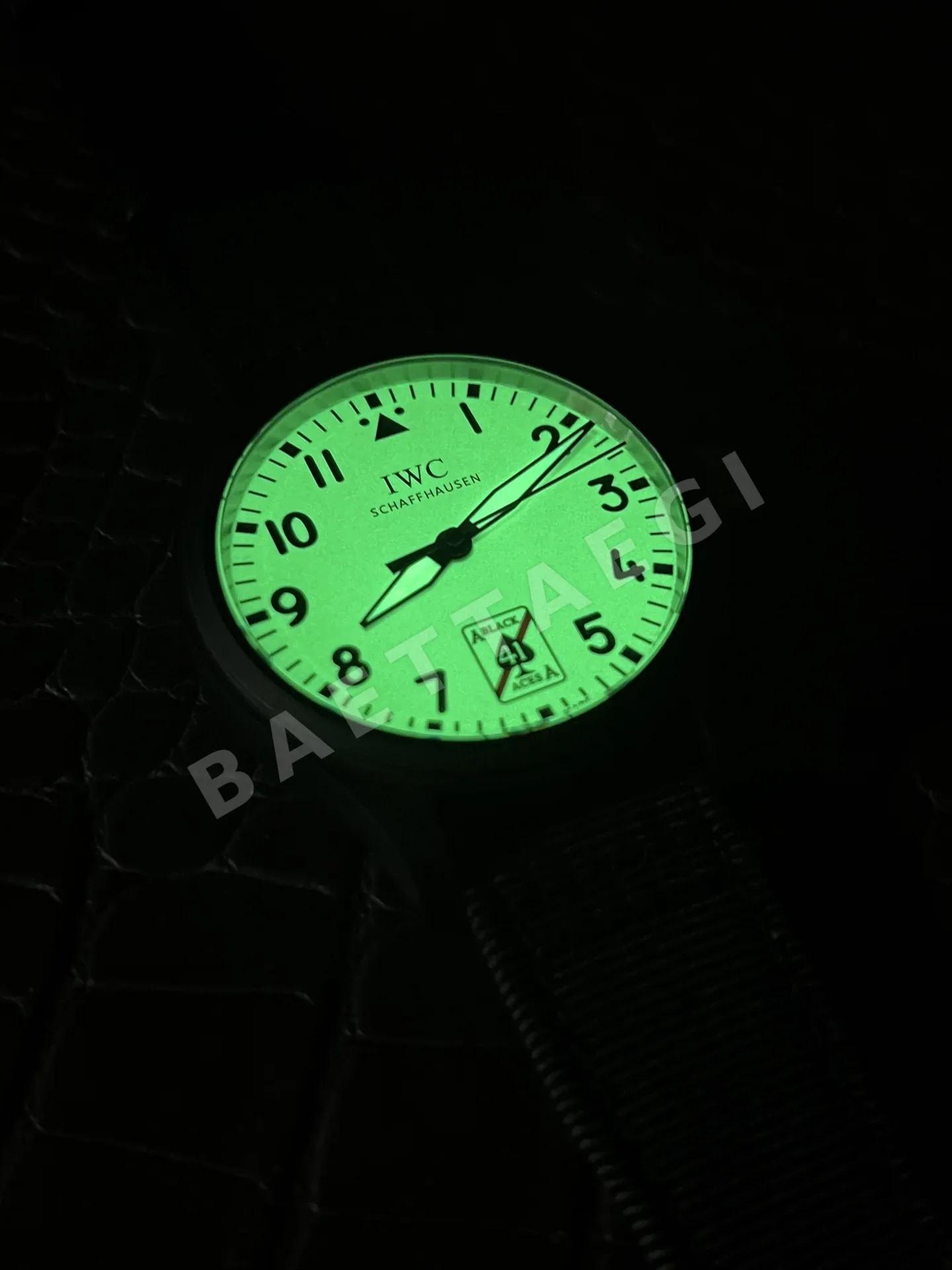 IWC 파일럿 에이스 오브 스페이드 세라믹 시계 상세 이미지 5