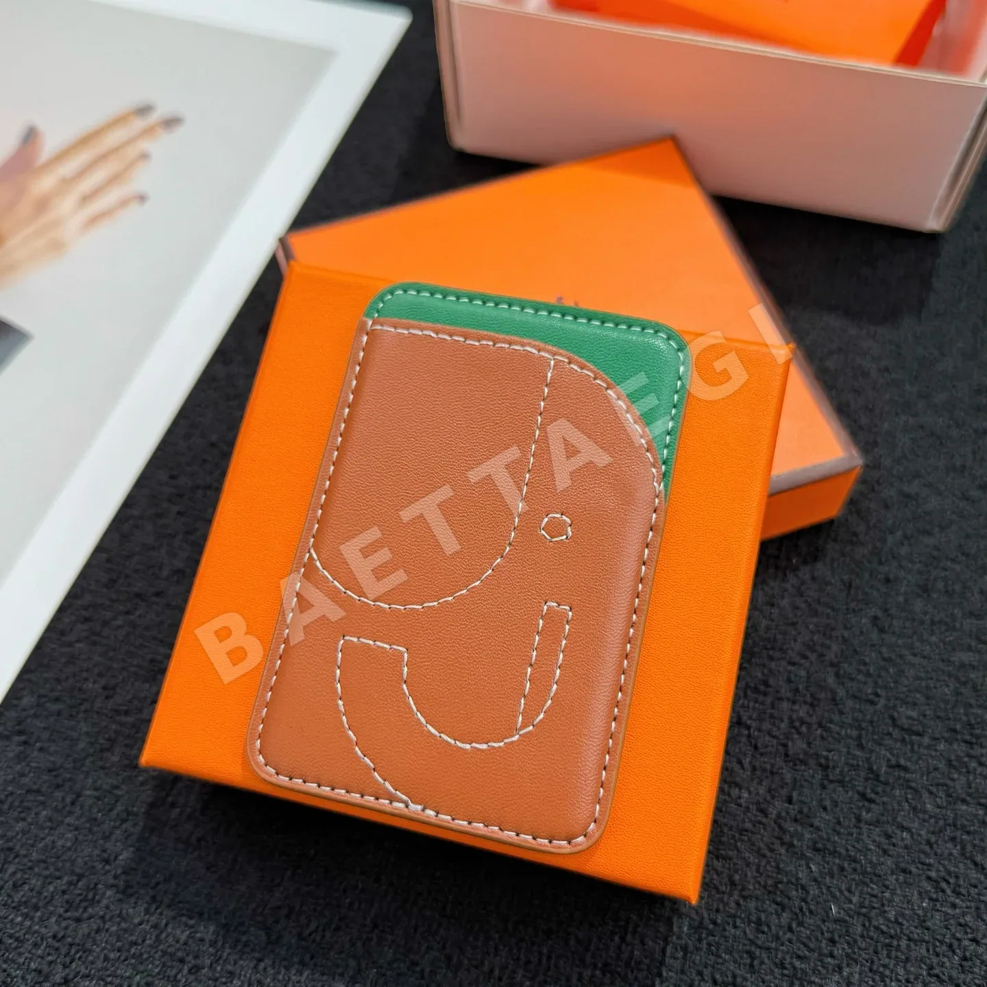 에르메스 맥세이프 마그네틱 카드 홀더 지갑 166865