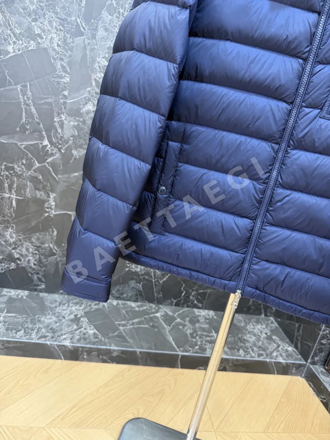 몽클레르 남성 다운 패딩 점퍼 상세 이미지 8