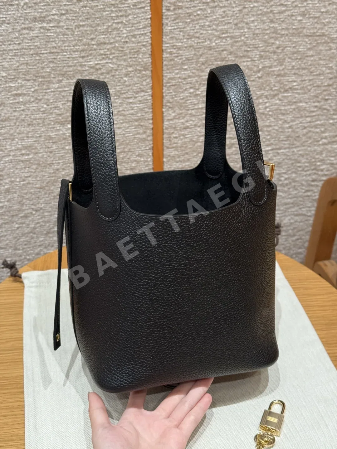 에르메스 피코탄 락 가방 상세 이미지 3