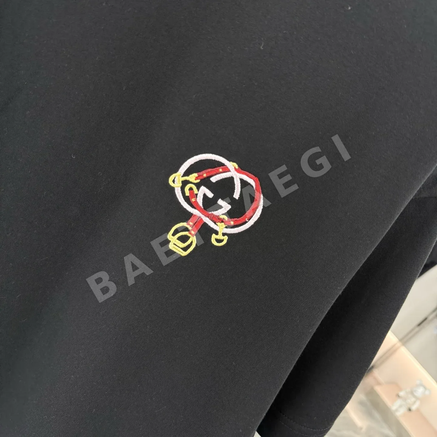 구찌 자수 크루넥 남성 반팔 티셔츠 상세 이미지 6