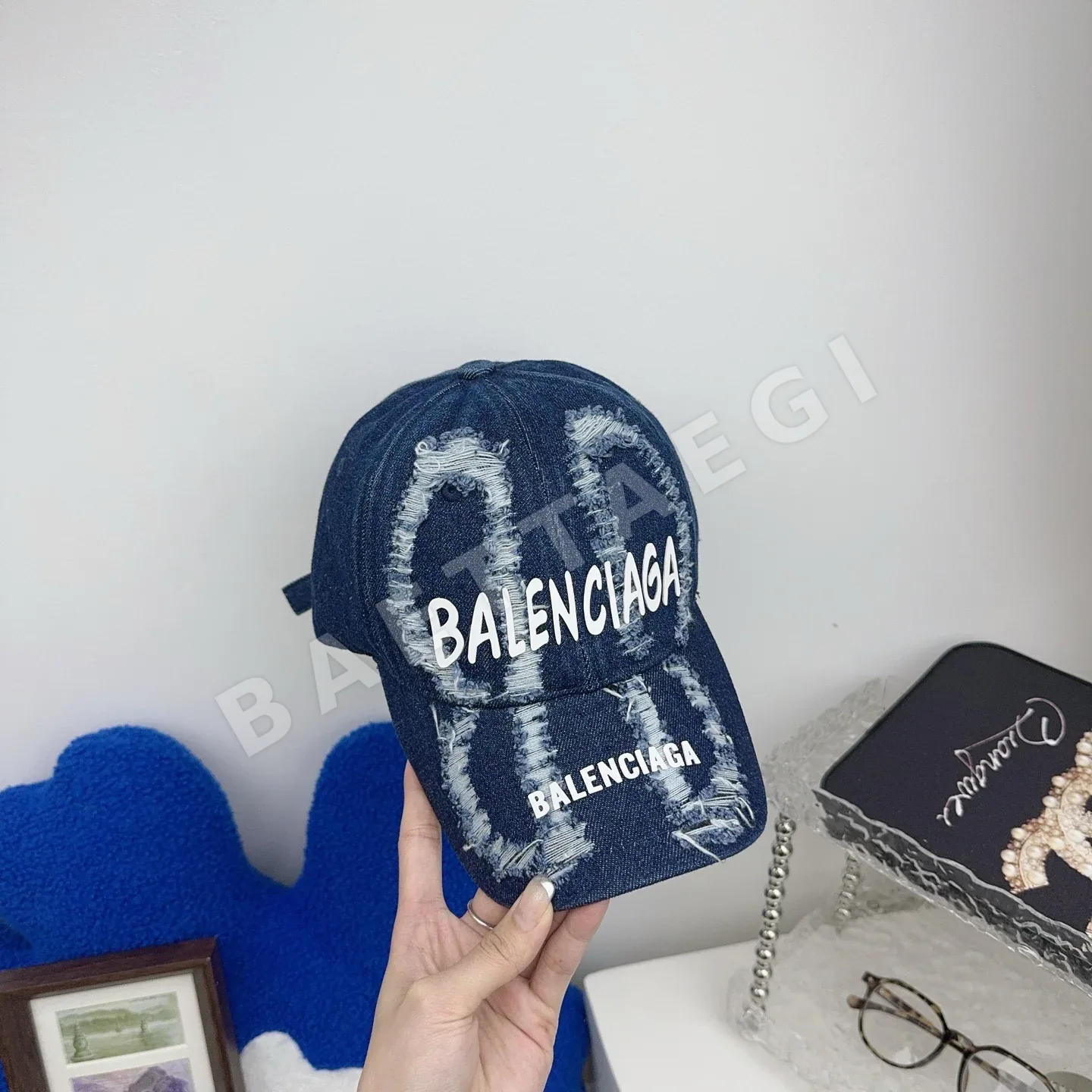발렌시아가 서머 크래프트 테일러링 캡 81685