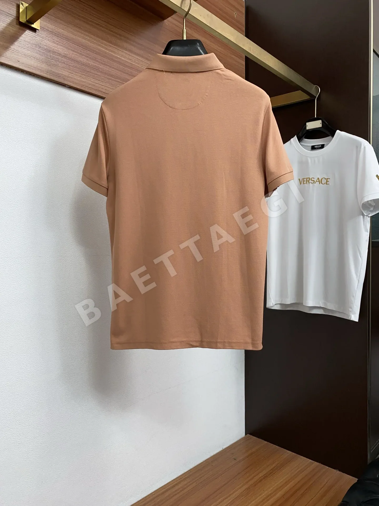 버버리 남성 미니멀 디자인 반팔 폴로셔츠 상세 이미지 10
