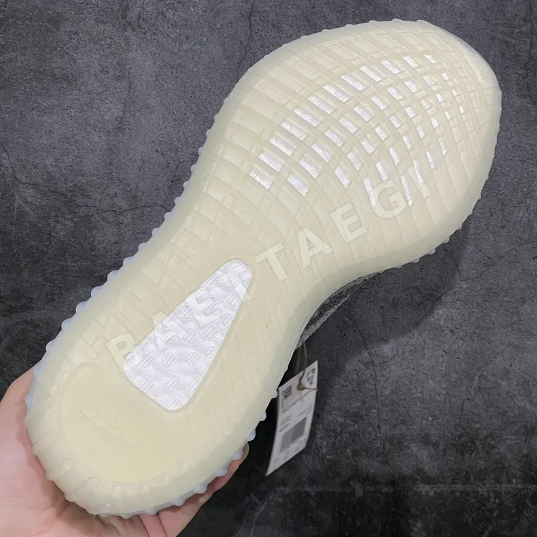 아디다스 이지 350 B37571 200675 Adidas Yeezy 350 상세 이미지 2
