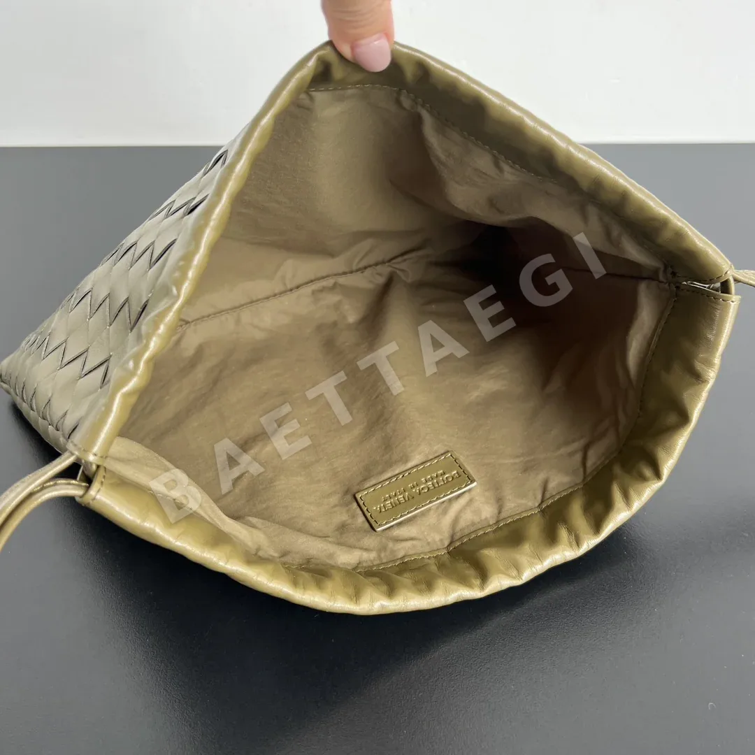 보테가베네타 드로스트링 소가죽 더스트백 796728 6159 상세 이미지 4