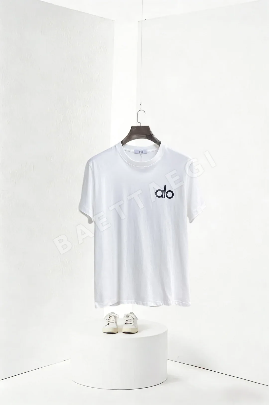 알로 크루넥 슬림핏 여성 반팔 티셔츠