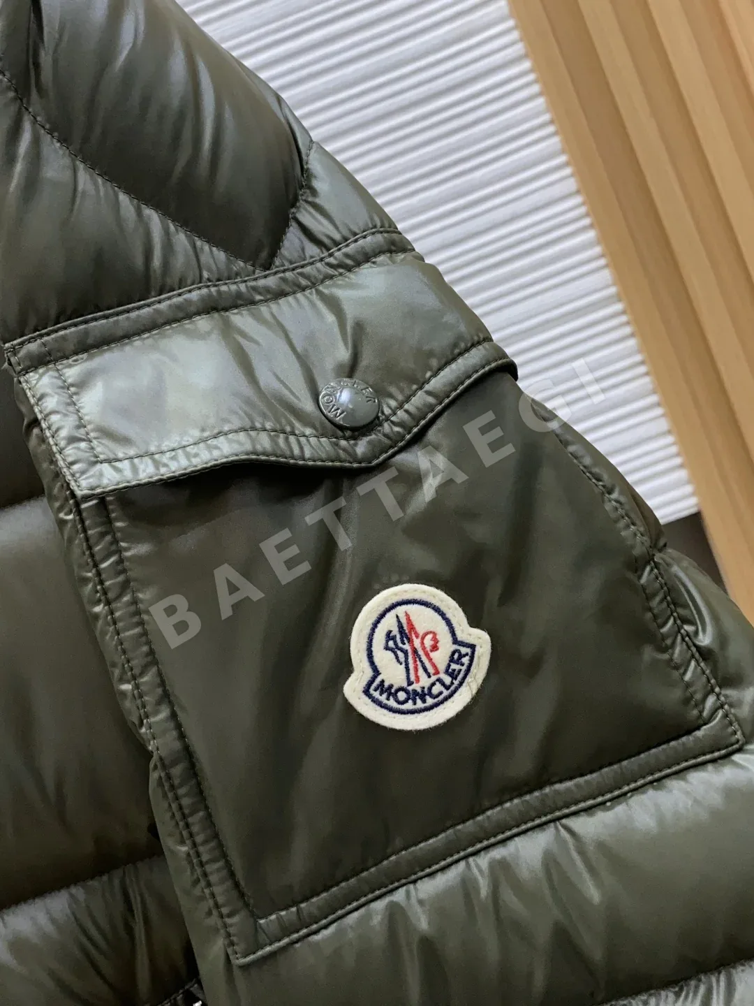 몽클레르 마야(Moncler Maya) 후드 쇼트 다운 자켓 상세 이미지 5