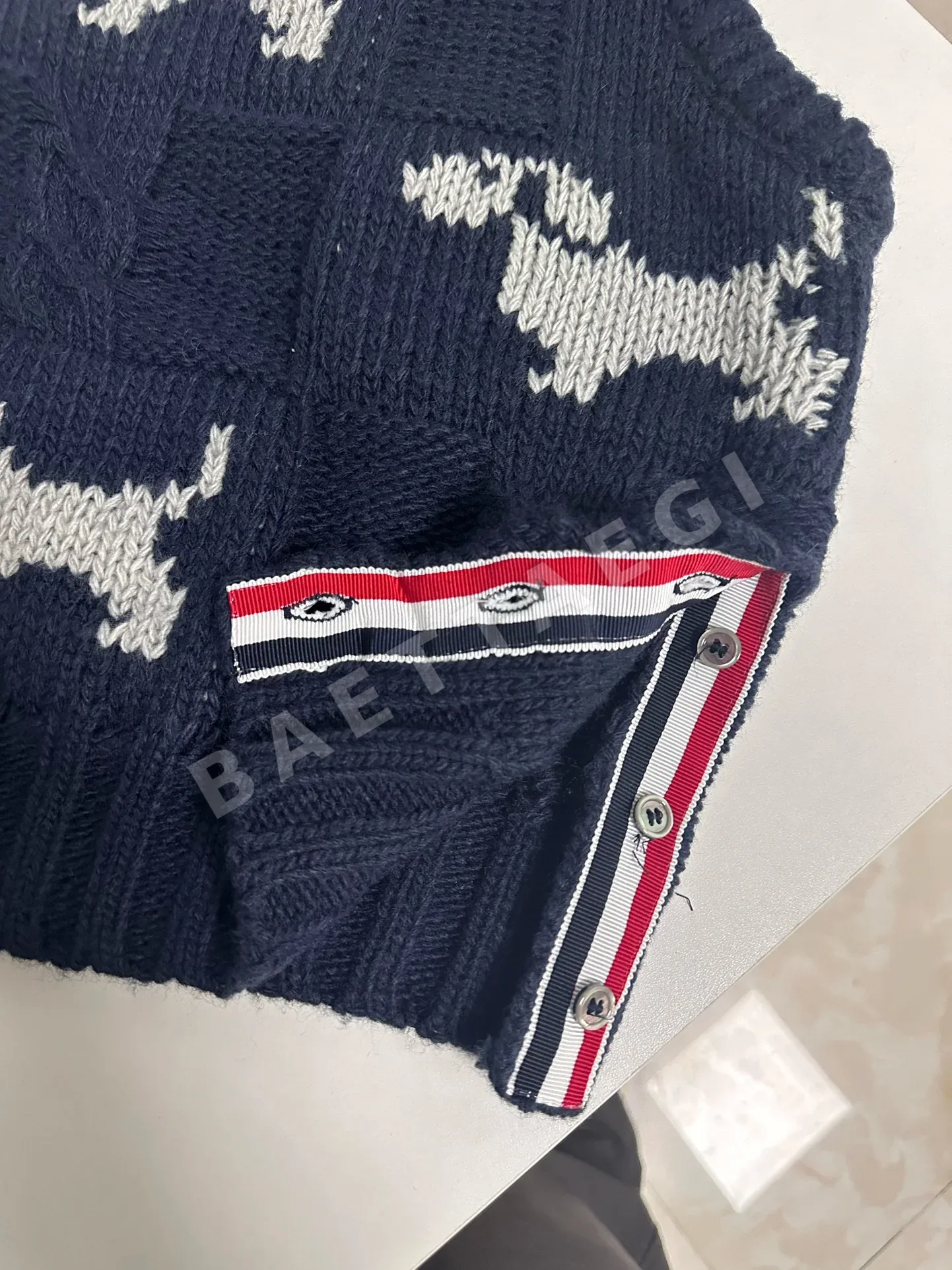톰브라운 여성 울 혼방 청키 크루넥 반팔 니트 상세 이미지 9
