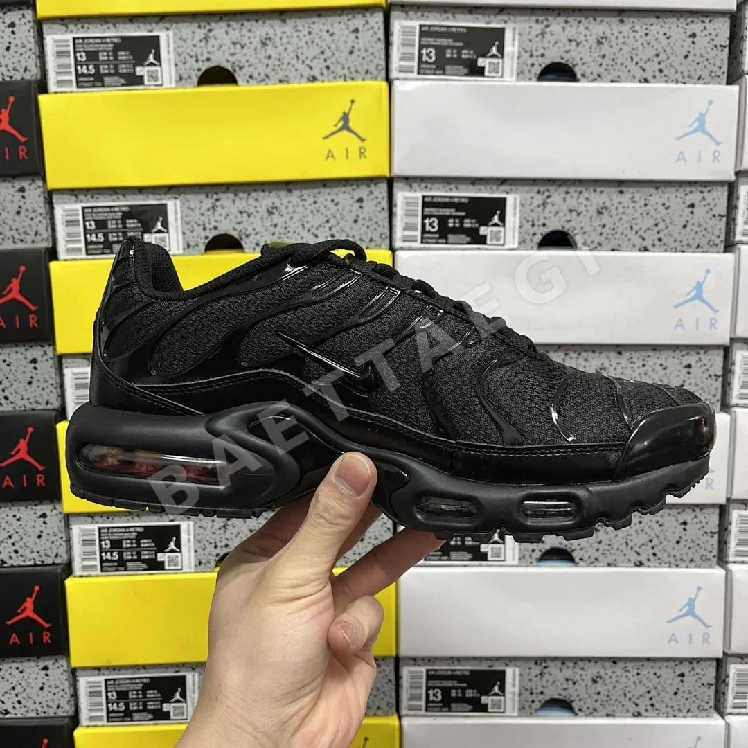 나이키 [DF] 에어 맥스 플러스 604133-050 201063 Nike Air Max Plus Triple Black 상세 이미지 2