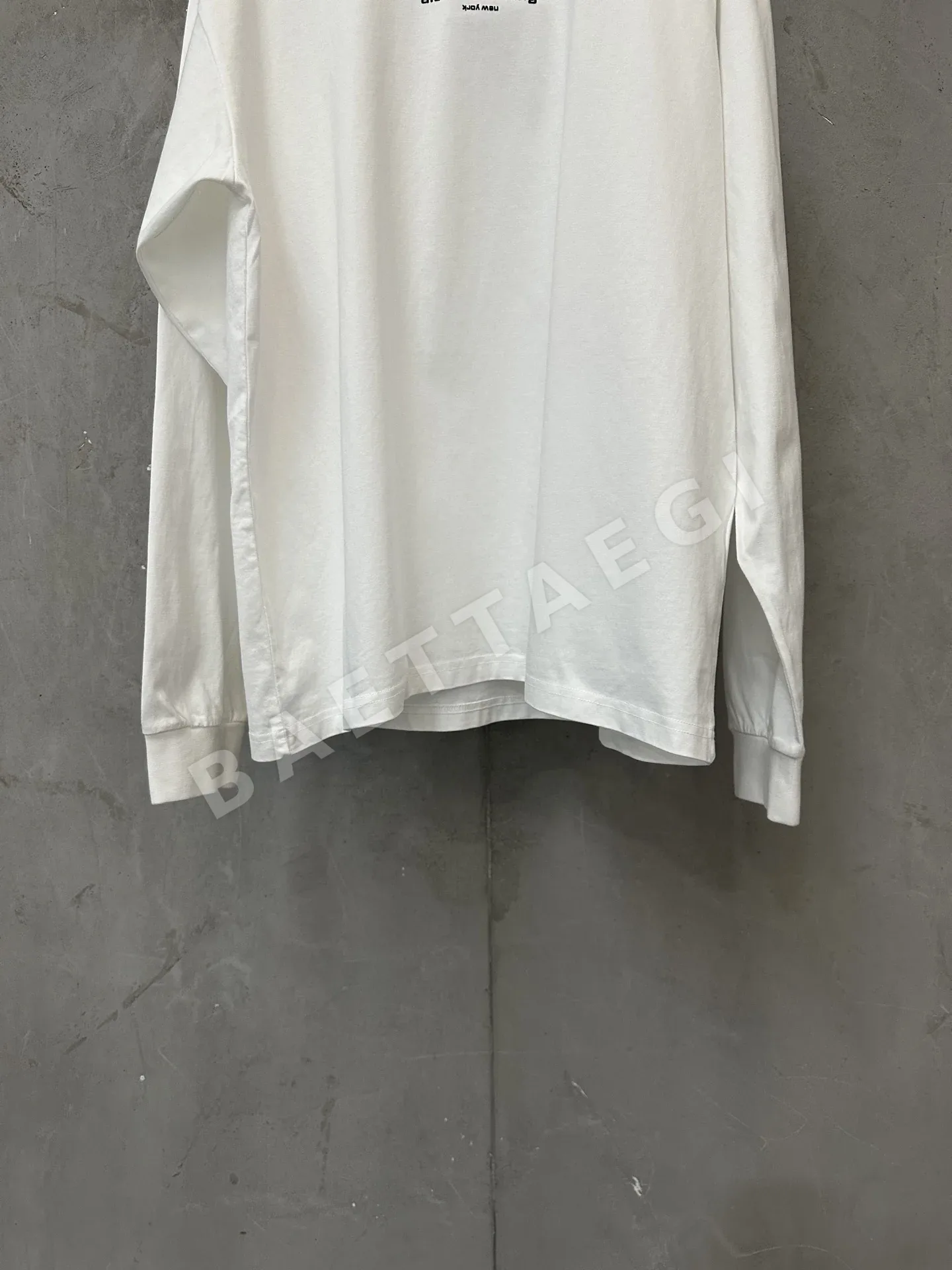 알렉산더왕 스몰로고 3D 프린트 남성 긴팔 티셔츠 상세 이미지 4
