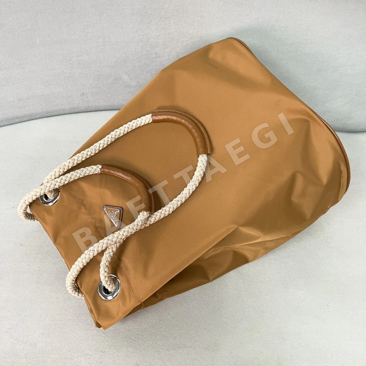 프라다 마리나 나일론 토트백 2VG133 상세 이미지 5