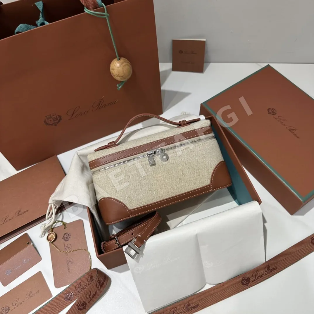 로로피아나 브라운 패치워크 캔버스 크로스바디백 191283