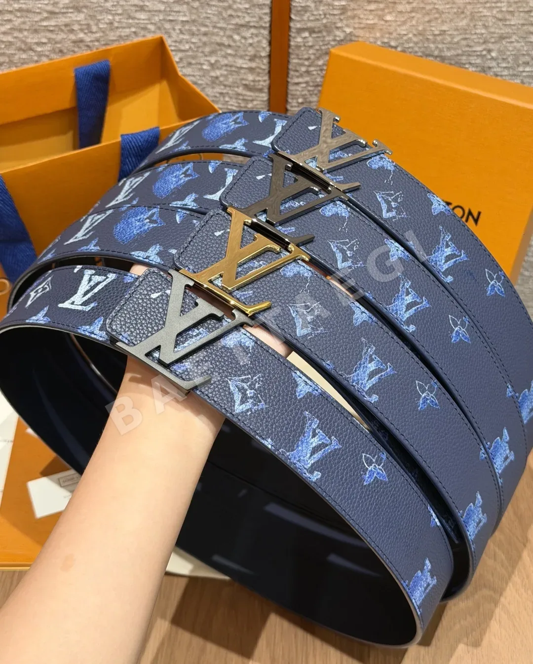 루이비통 이니셜 40mm 리버시블 벨트 상세 이미지 1