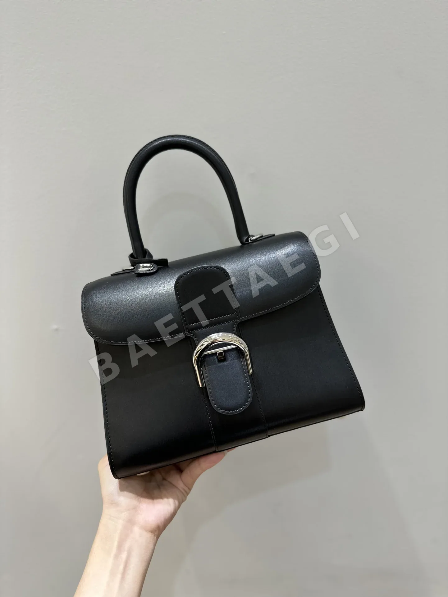 델보 더블링 브릴리언트 박스 가죽 숄더백 상세 이미지 2