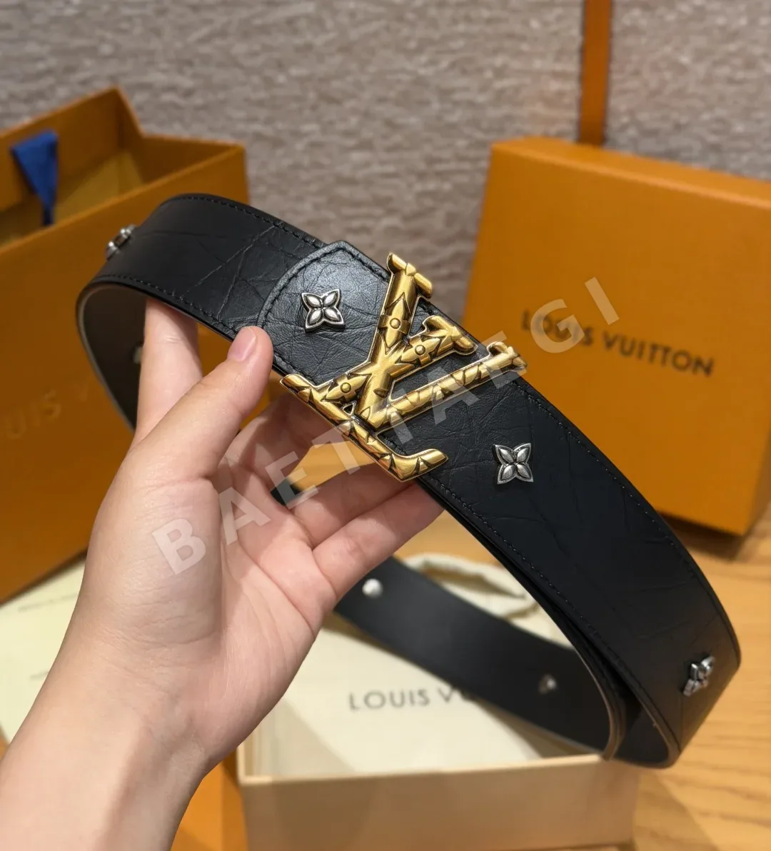 루이비통 LV 이니셜 토리옹 가죽 벨트 상세 이미지 9