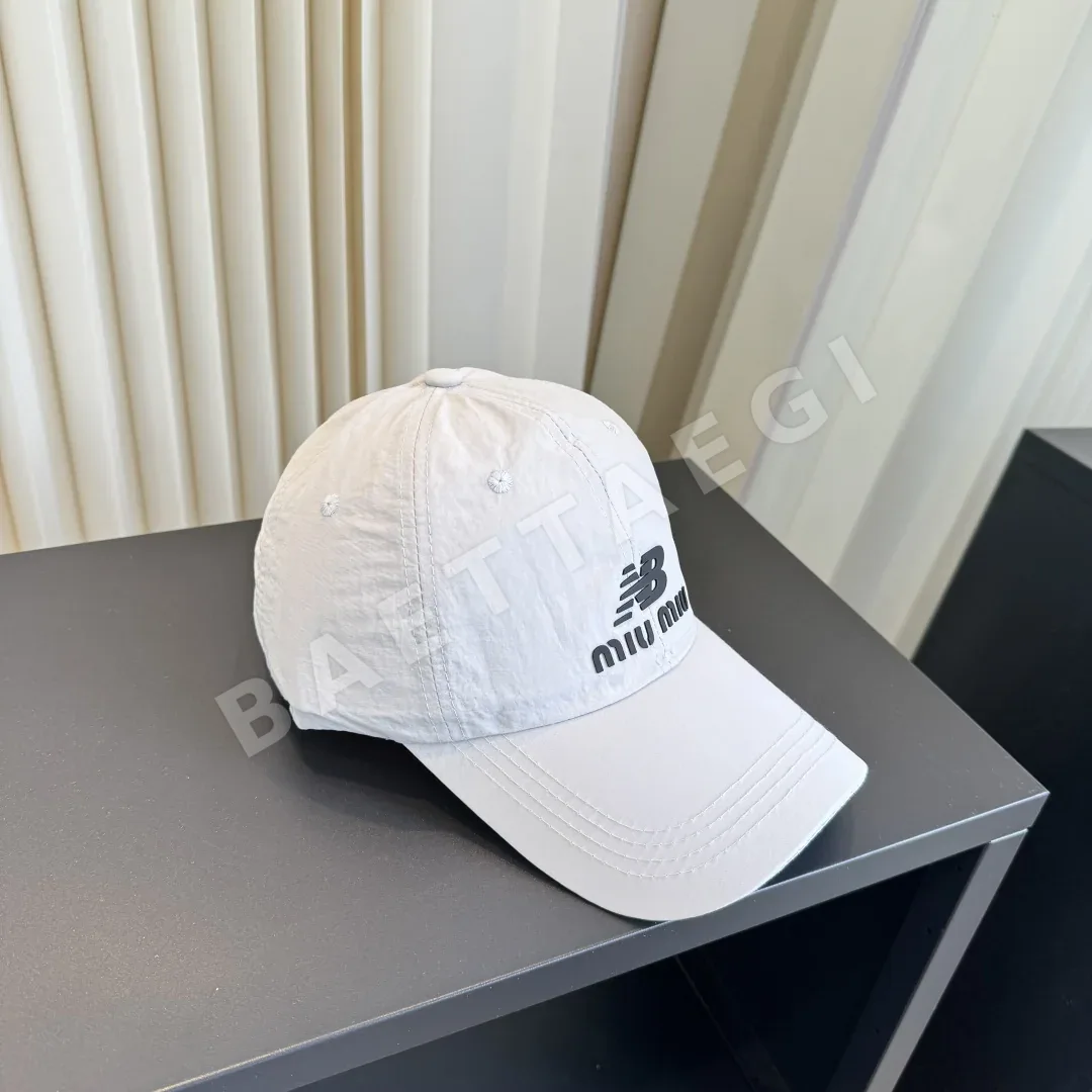 미우미우 오리지널 봄여름 야구모자 상세 이미지 3