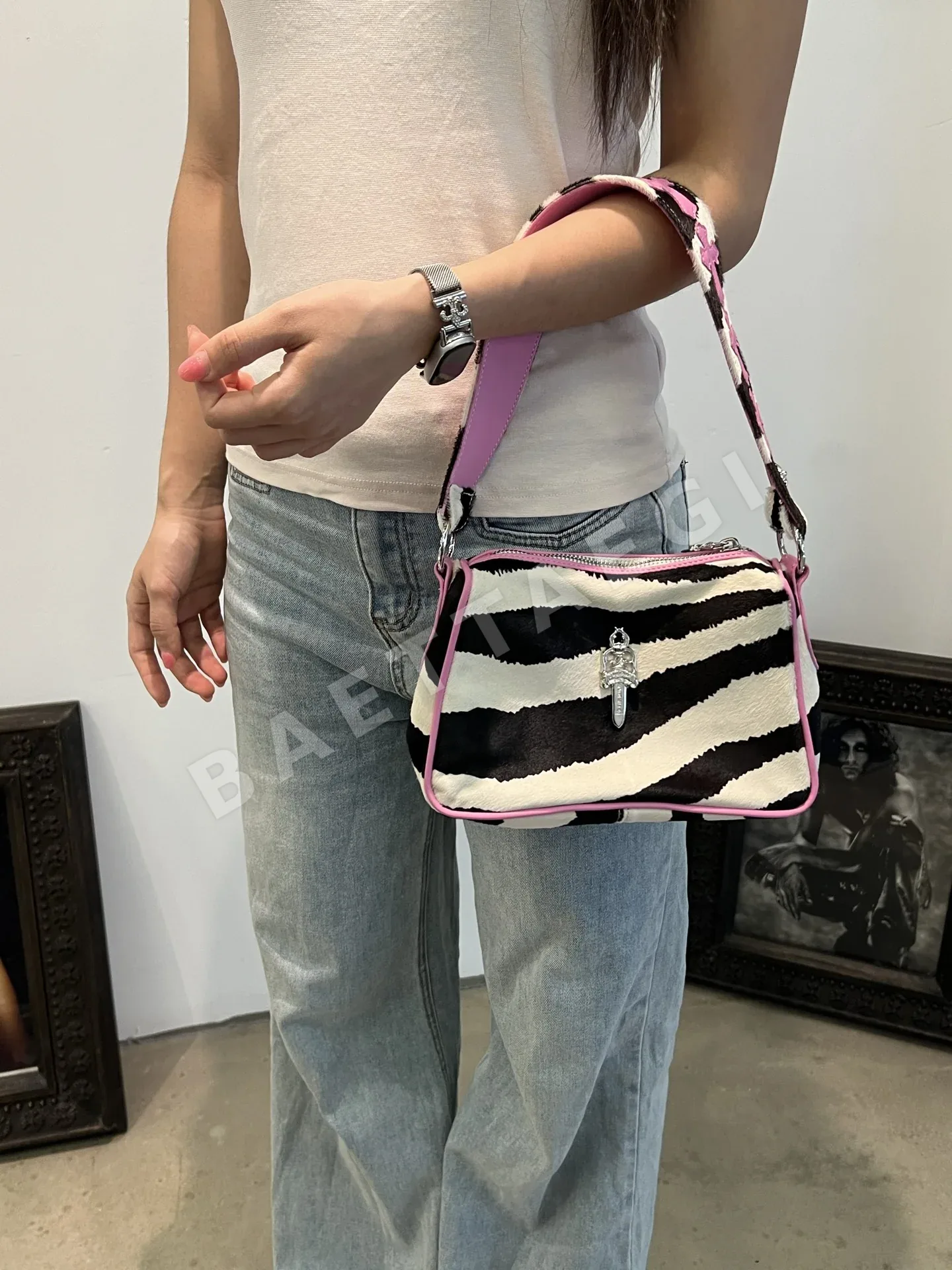 크롬하츠 가방 상세 이미지 9