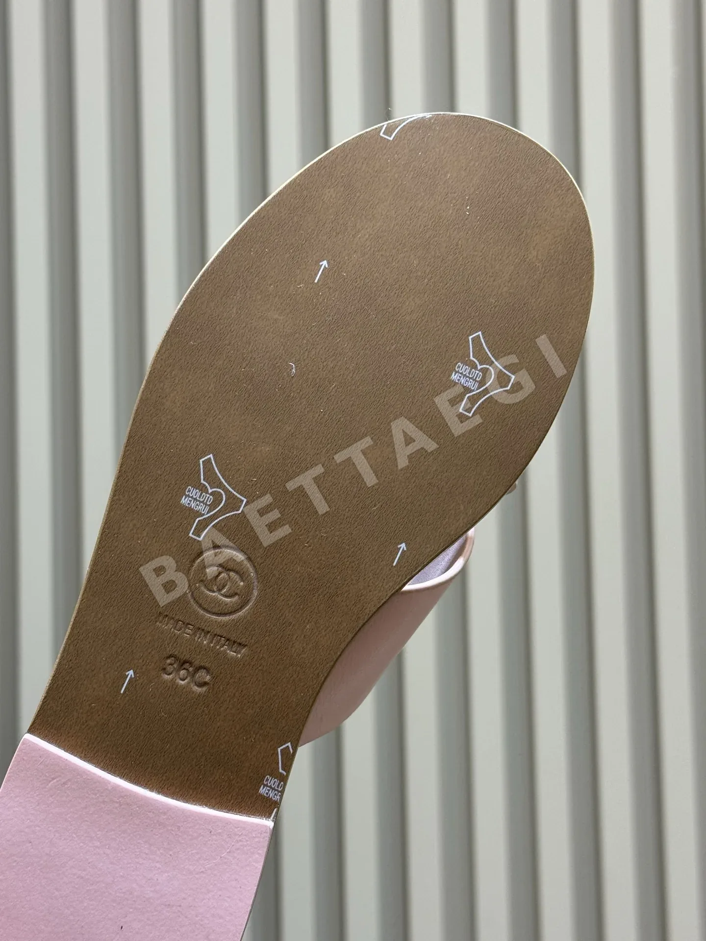 샤넬 화이트 크로스오버 샌들 상세 이미지 6