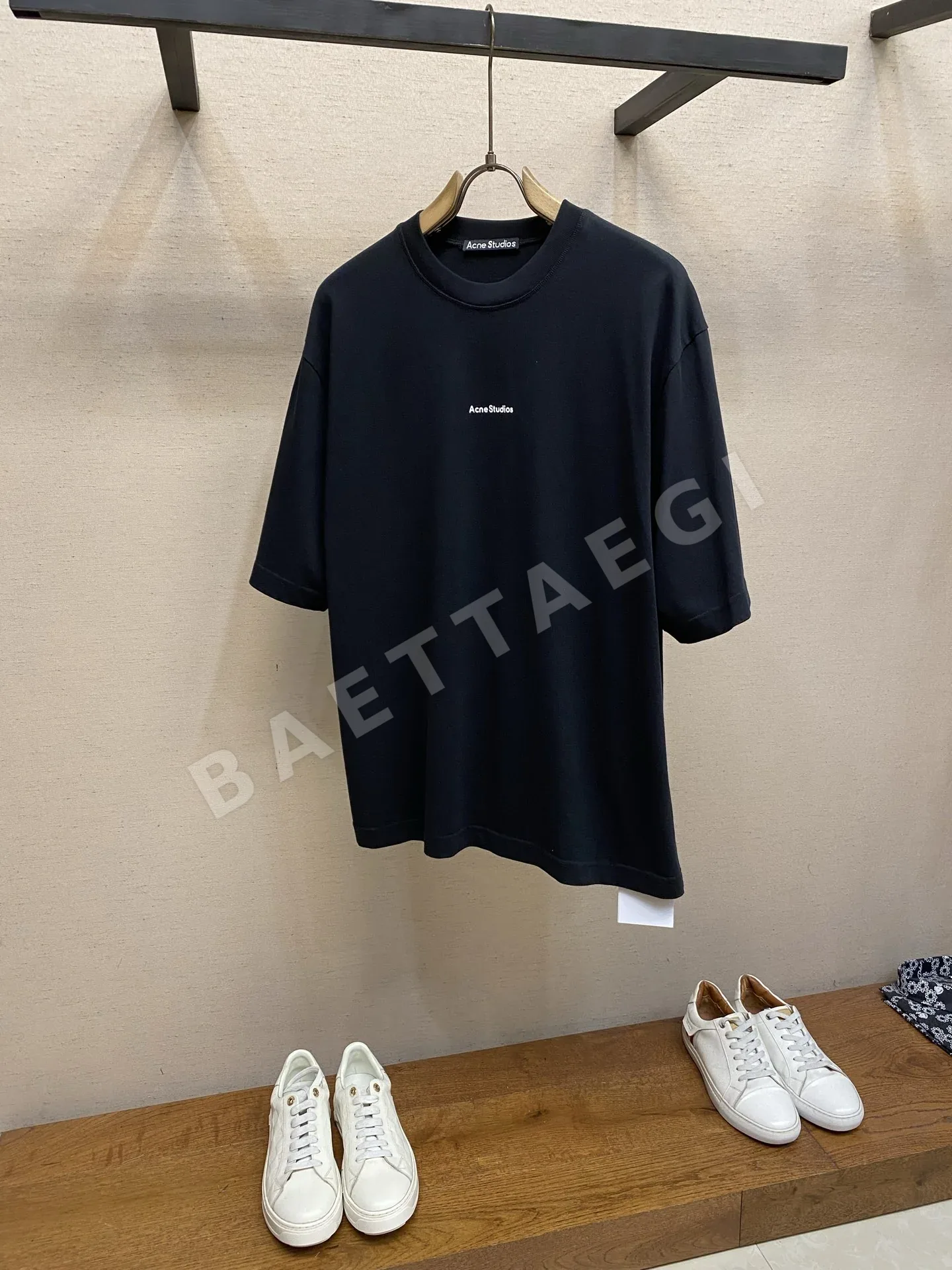 아크네스튜디오 남성 로고 프린트 반팔 티셔츠 85915