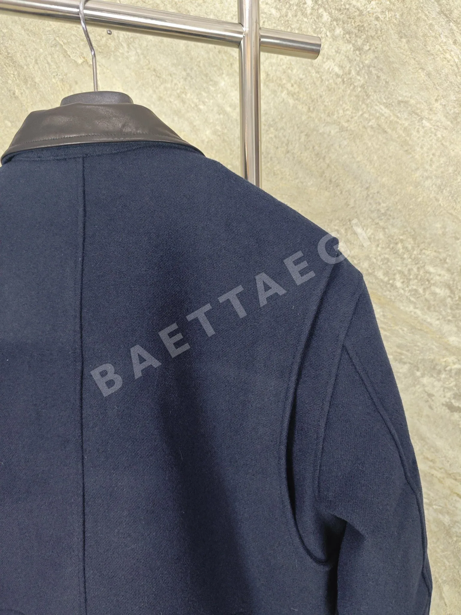 미우미우 자수 패치워크 울 코튼 패딩 자켓 상세 이미지 5