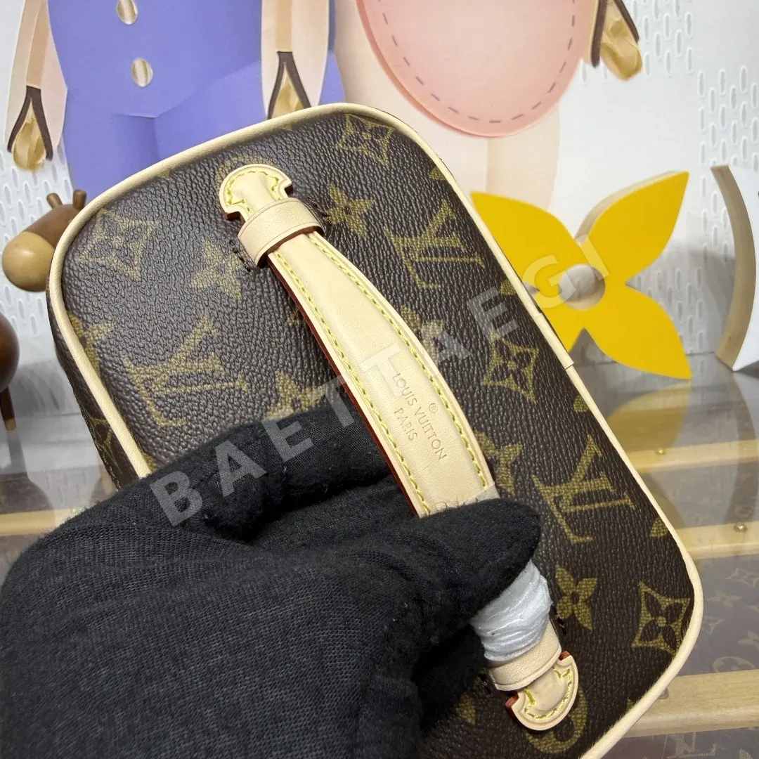 루이비통 모노그램 미니 코스메틱 백 M44495 가방 상세 이미지 7