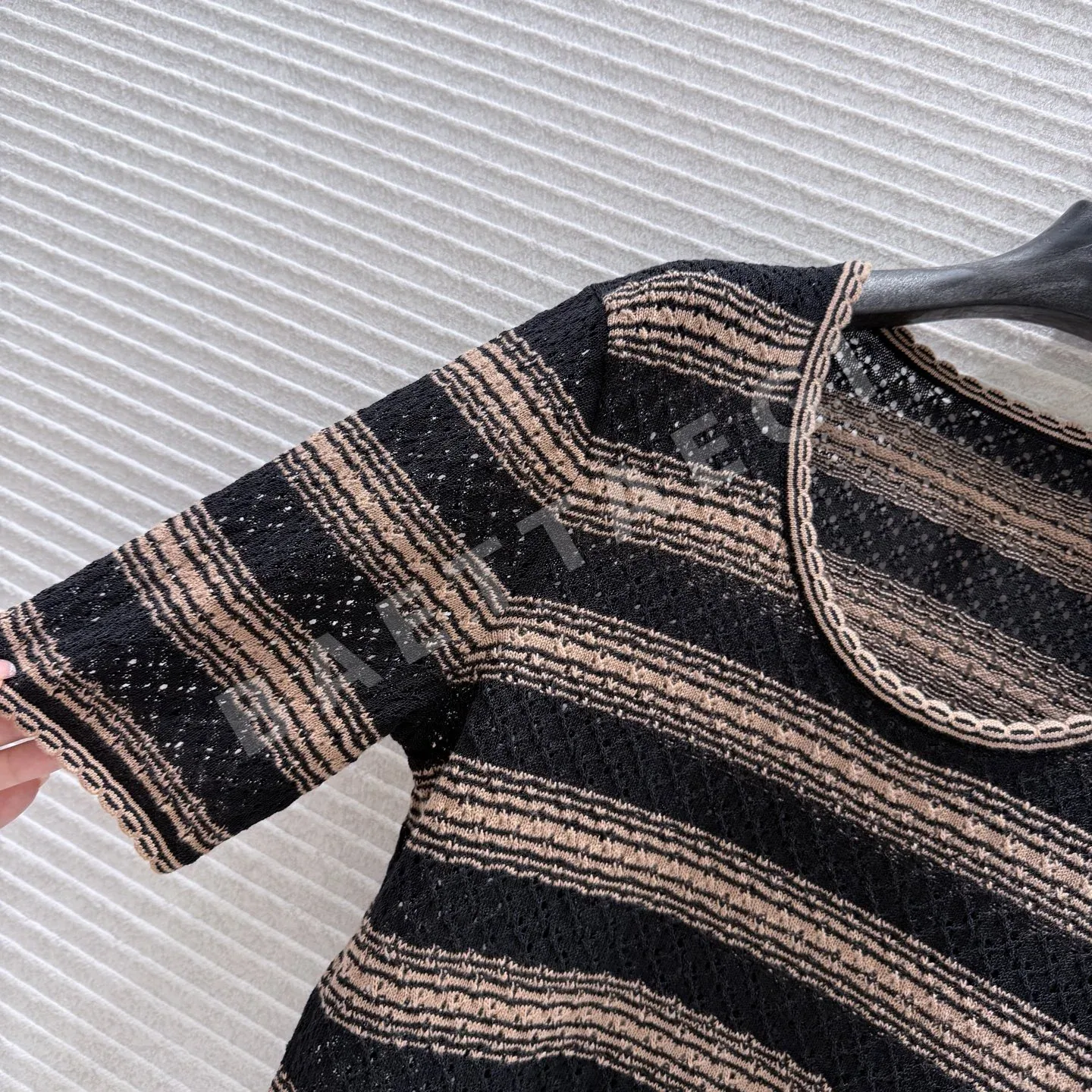 로에베 스트라이프 니트 반팔 탑 상세 이미지 3