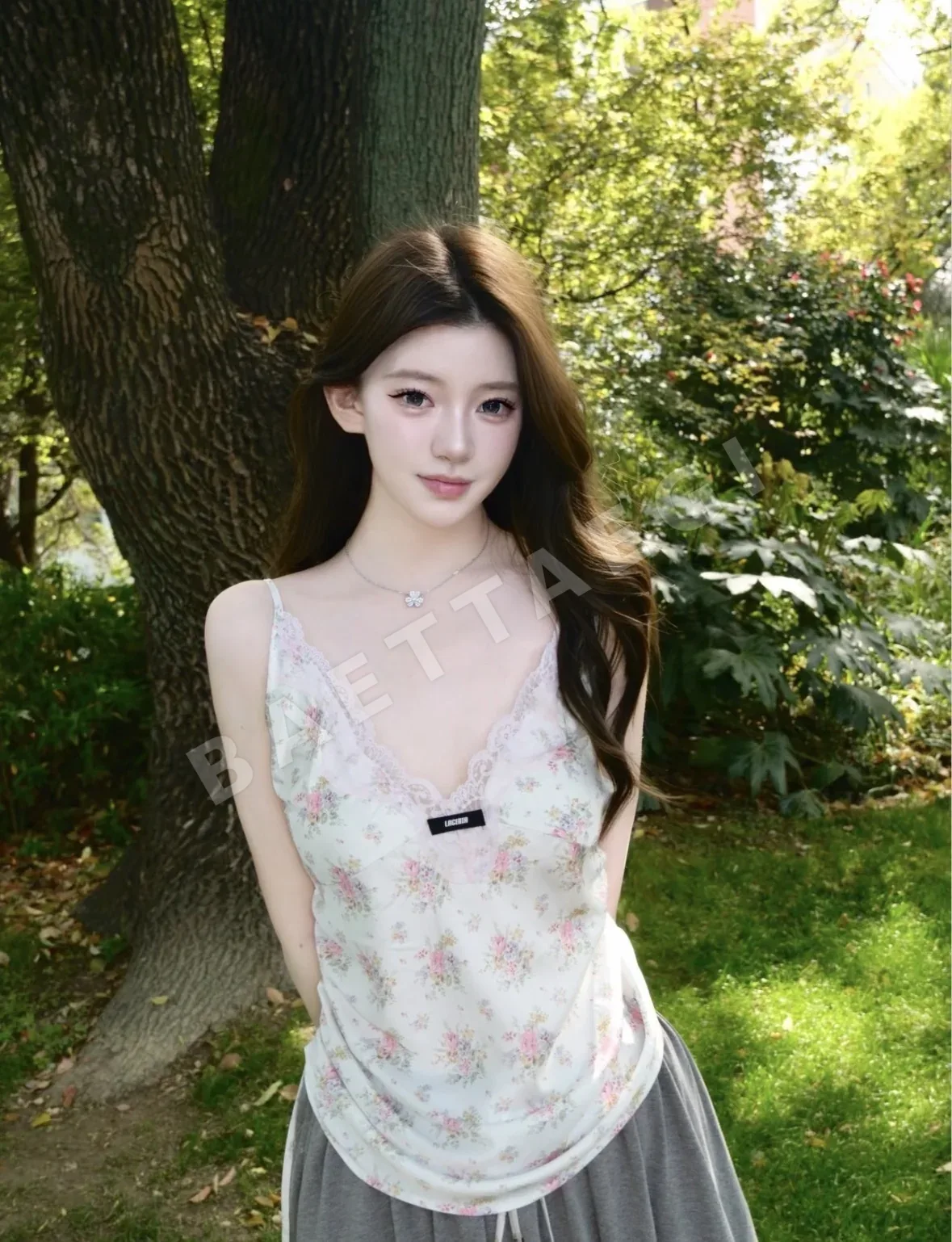미우미우 플로럴 레이스 트림 V넥 반팔 티셔츠 상세 이미지 2