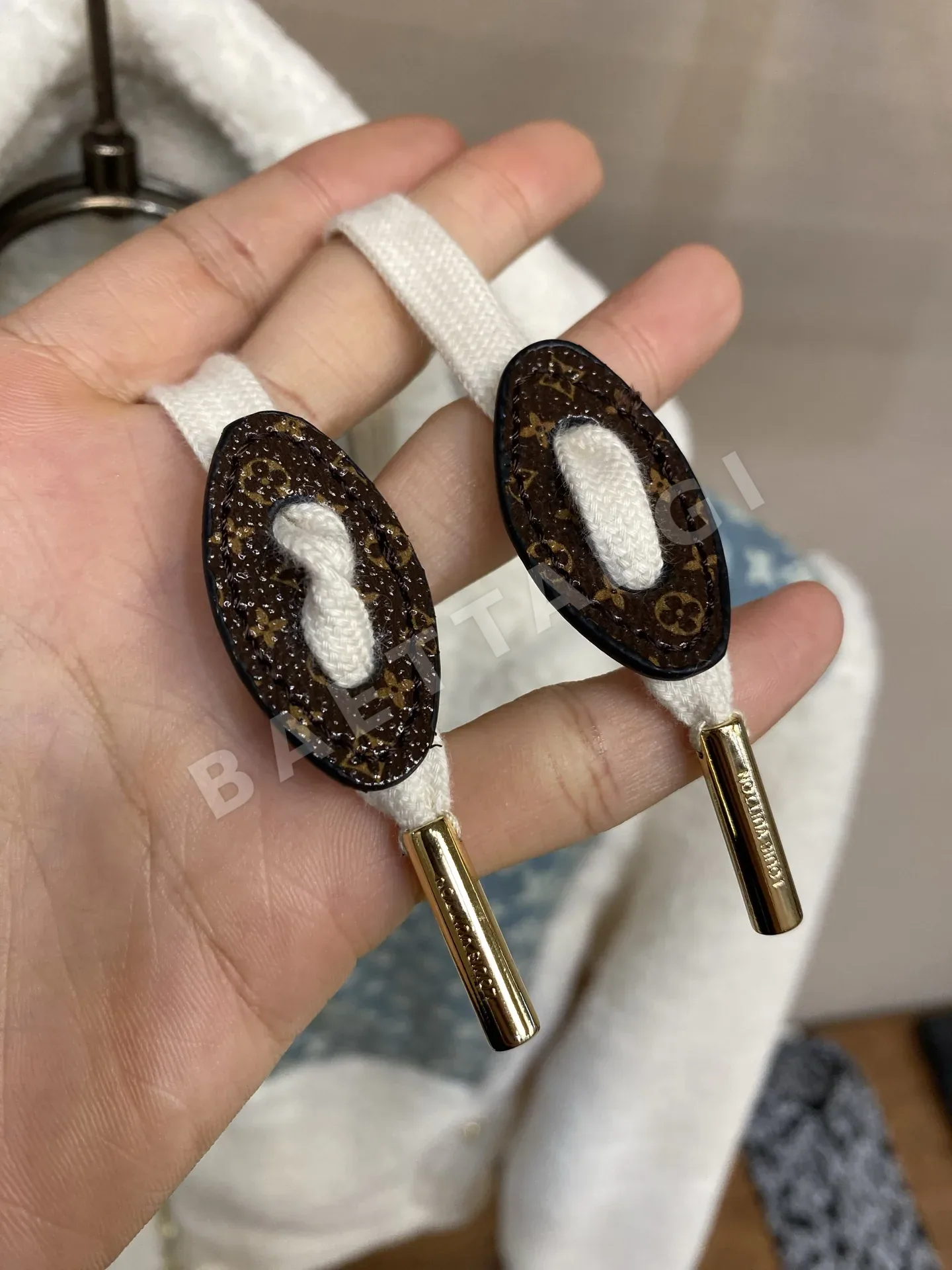 루이비통 스키 모노그램 퀼팅 램울 자켓 상세 이미지 5