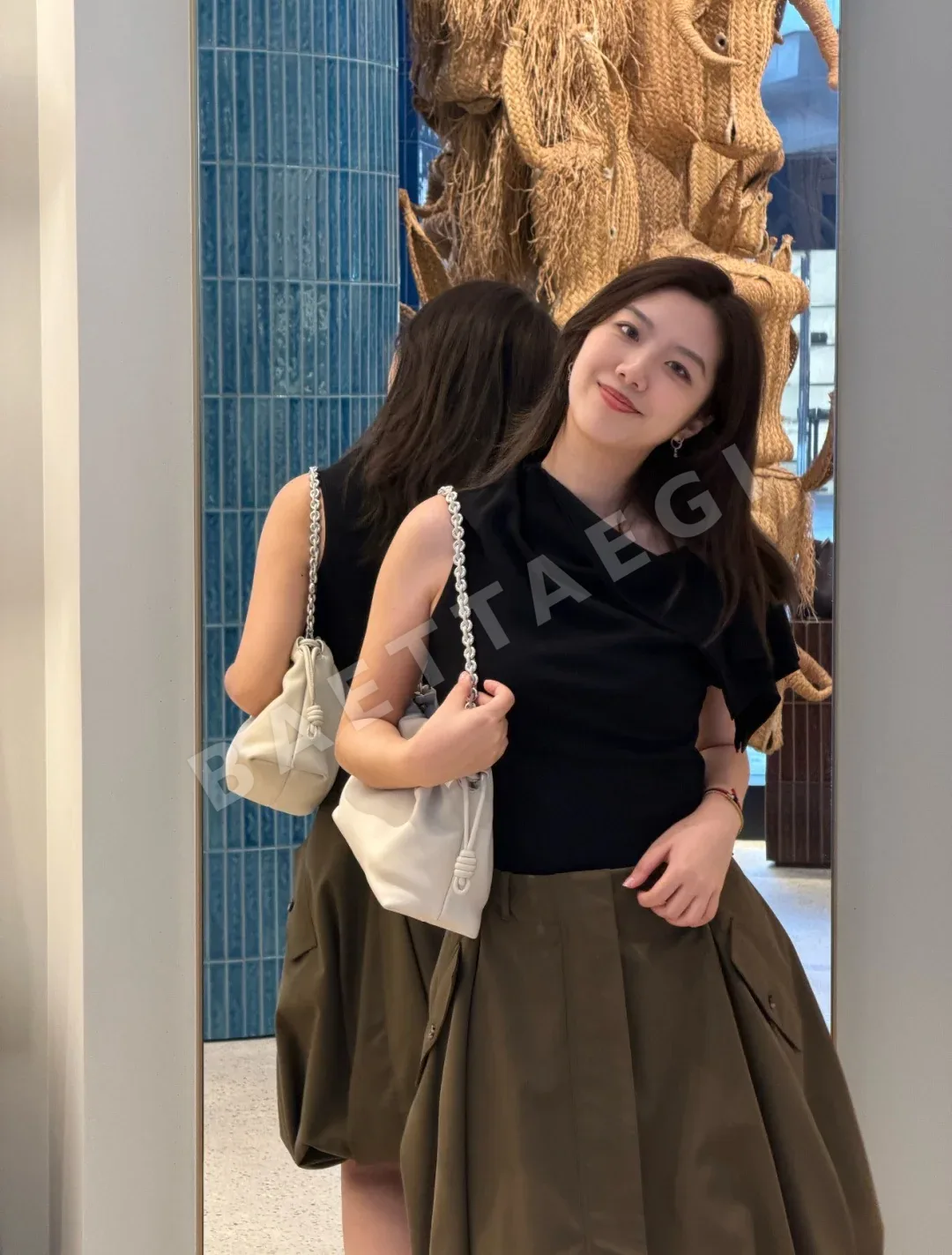 로에베 오리브 그린 불규칙 튤립 스커트 상세 이미지 8