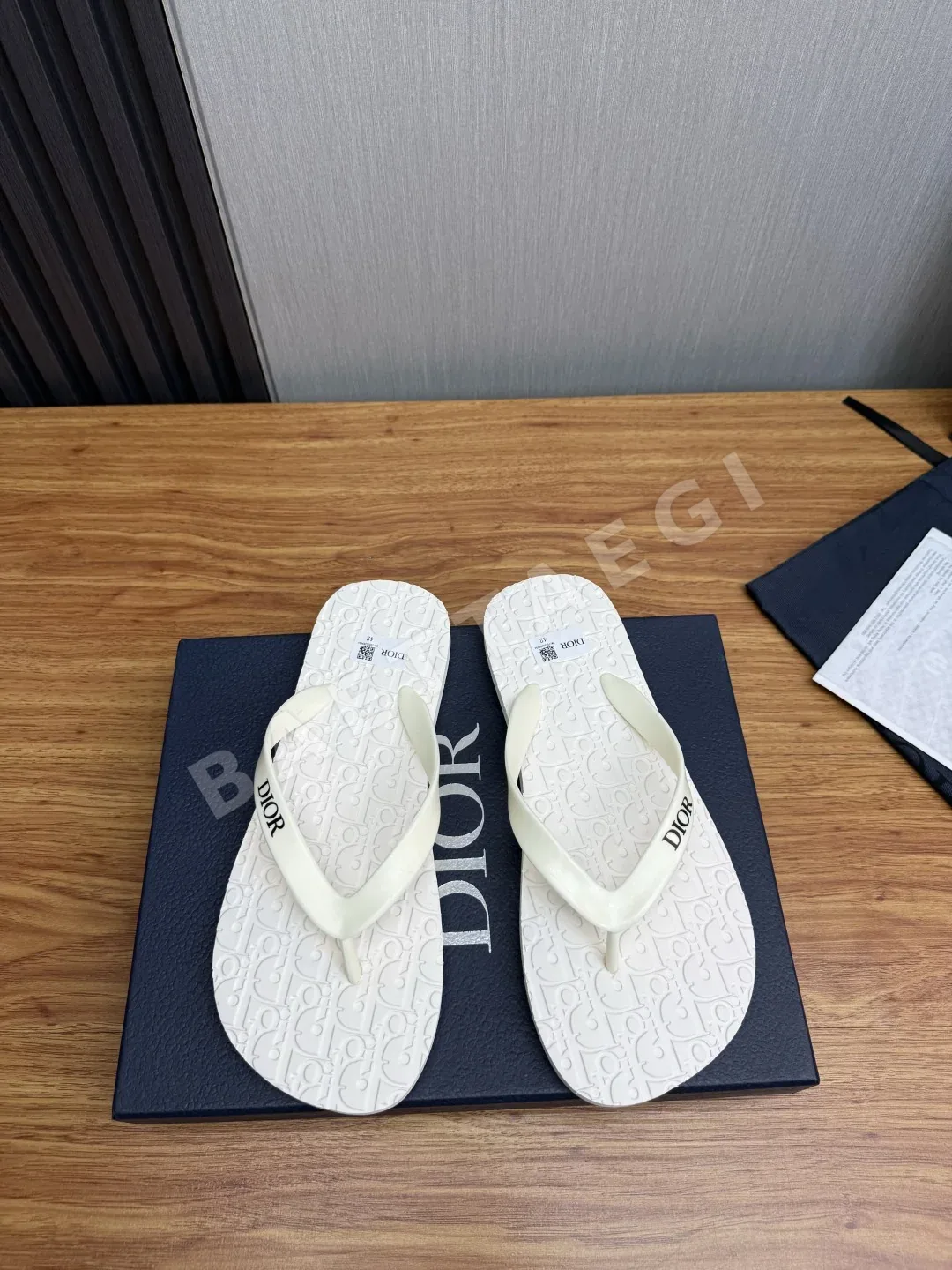 디올 남성 슬리퍼 상세 이미지 2