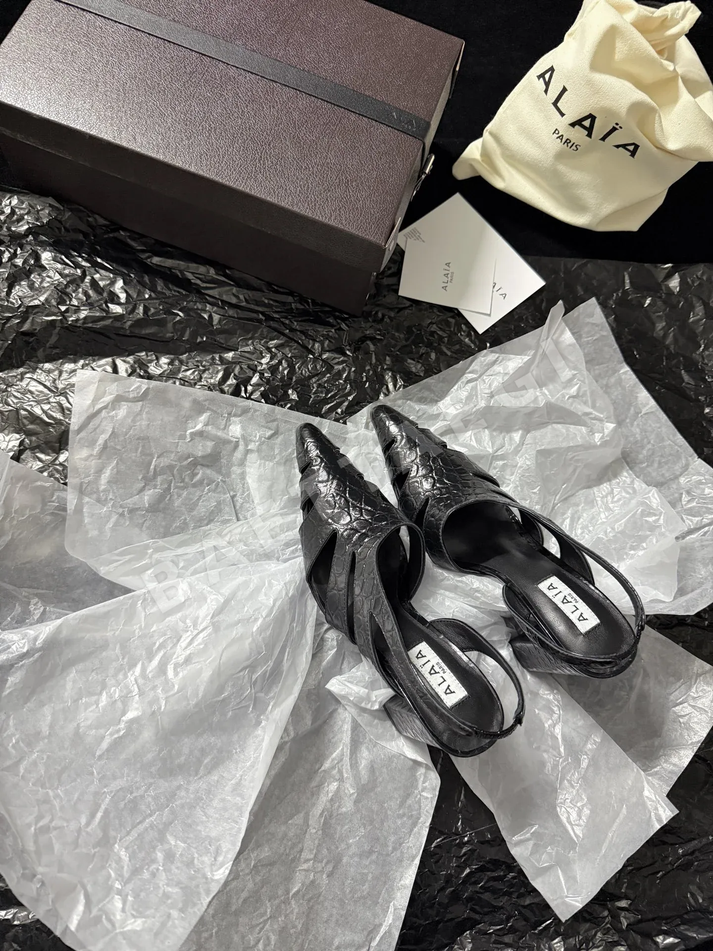 알라이아 스네이크스킨 오픈백 샌들 121316