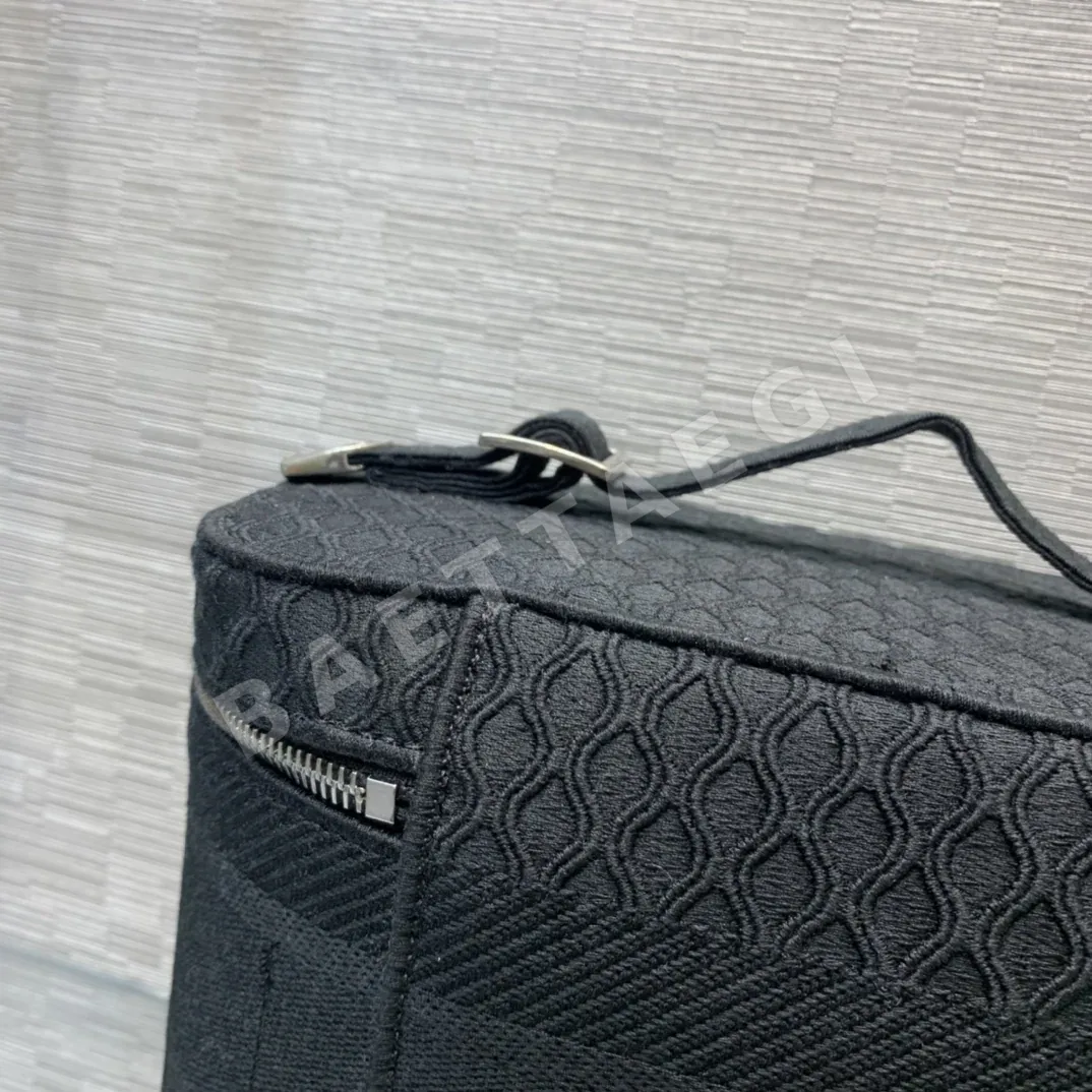 디올 트래블 뷰티 케이스 블랙 자수 메시 가방 상세 이미지 5