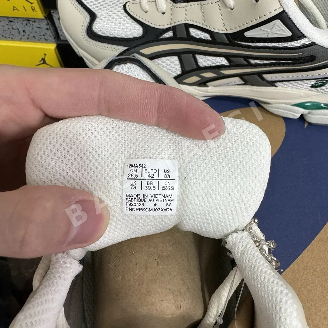 아식스 [GX] 젤 NYC 2055 1203A542-200 200543 Asics Gel-NYC 2055 Pale Oak Truffle Grey 상세 이미지 5