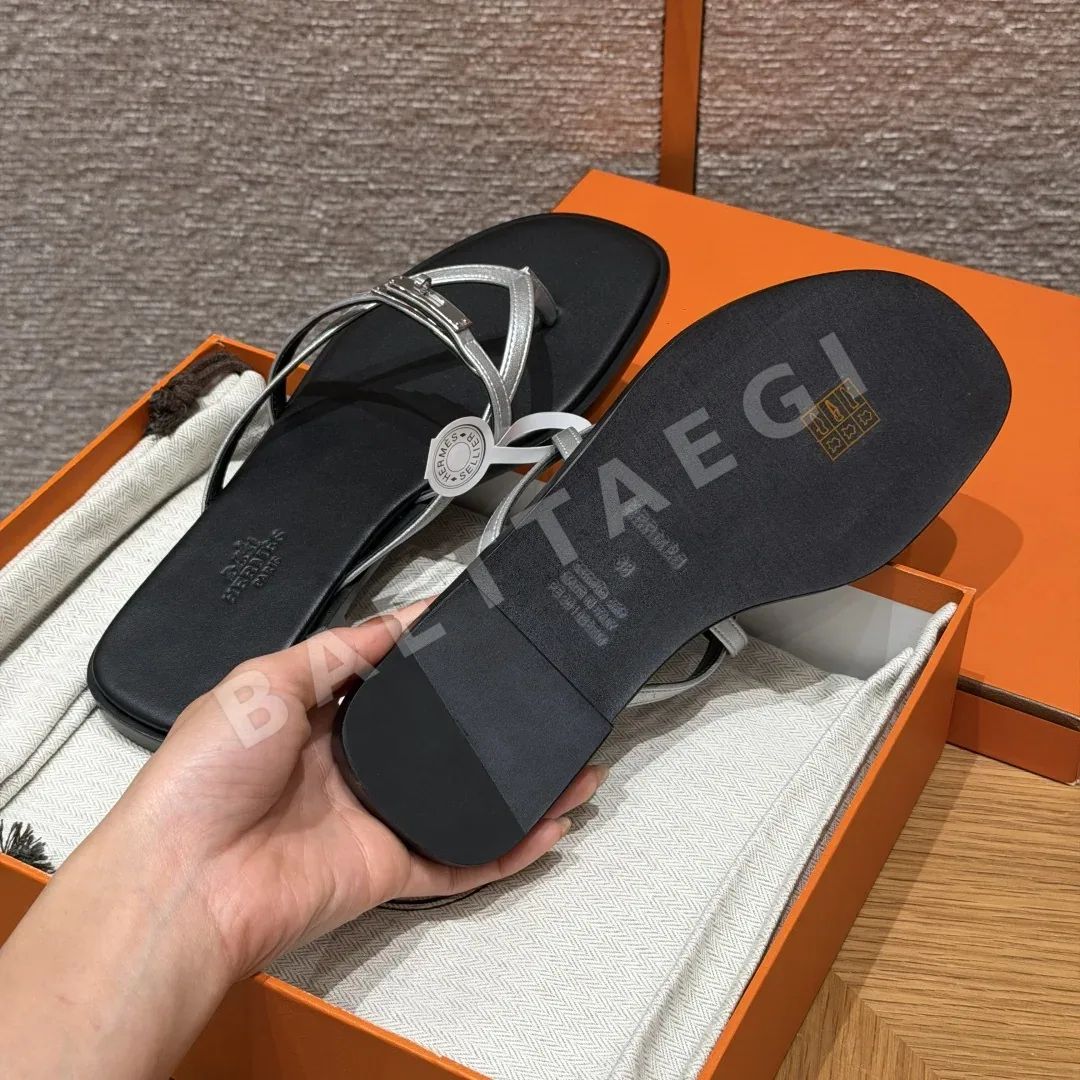 에르메스 미스 켈리 샌들 실버 염소가죽 상세 이미지 7