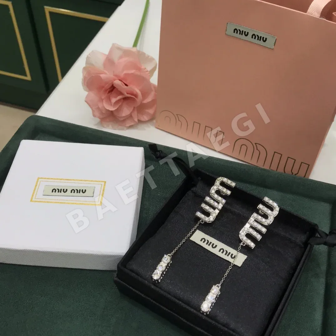 미우미우 스와로브스키 크리스탈 스터드 귀걸이 상세 이미지 5