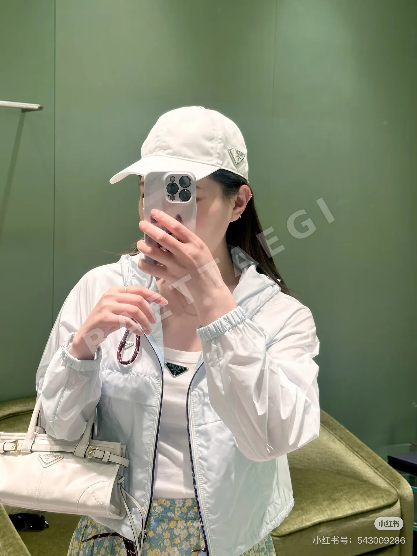 프라다 리사이클 나일론 여성 자켓 상세 이미지 8