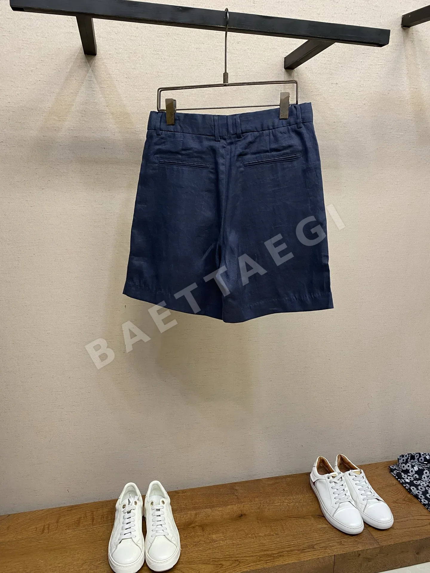 로로피아나 버크스턴 린넨 플리츠 남성 반바지 상세 이미지 2