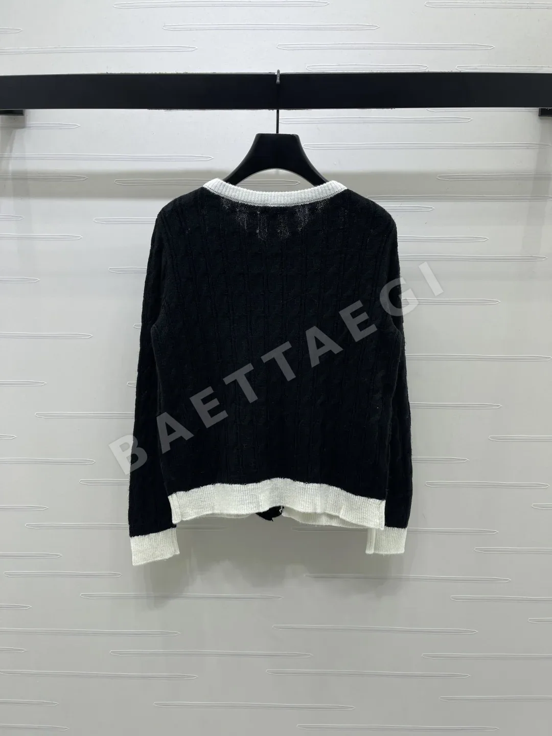 샤넬 케이블 니트 크루넥 여성 가디건 상세 이미지 8