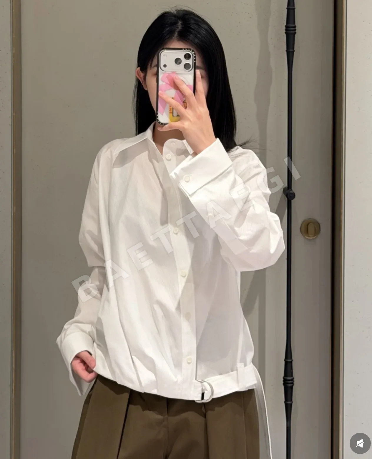 로에베 비대칭 실루엣 벨티드 여성 셔츠 상세 이미지 2